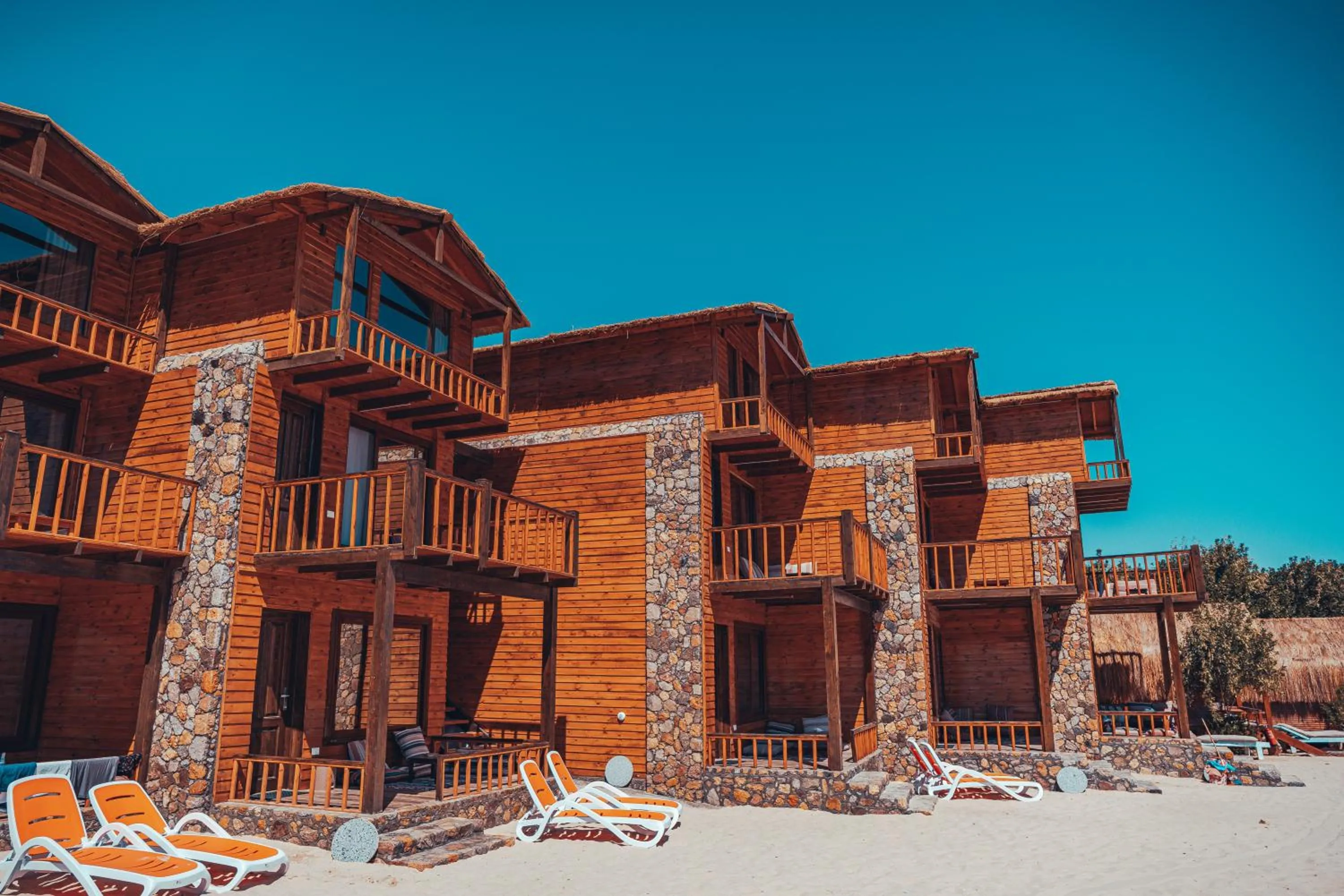 Property building in Paradise Sweir