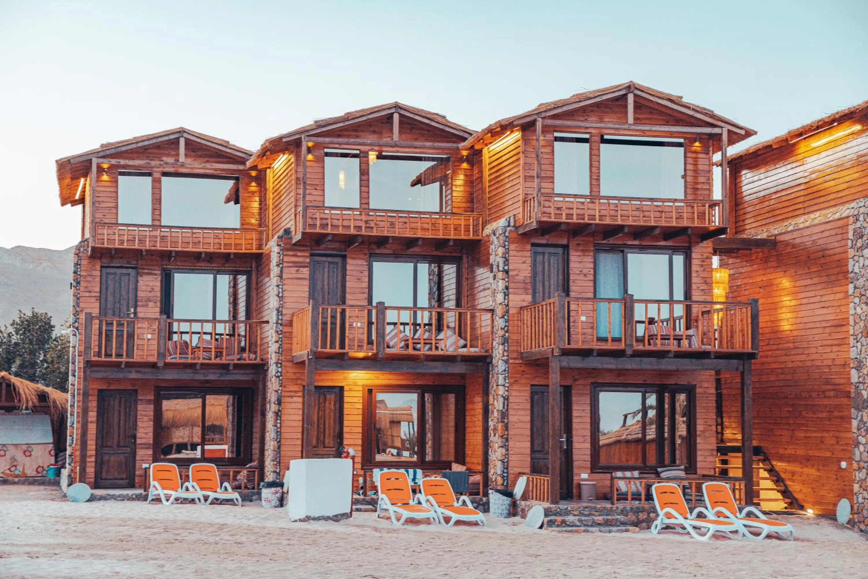 Property building in Paradise Sweir