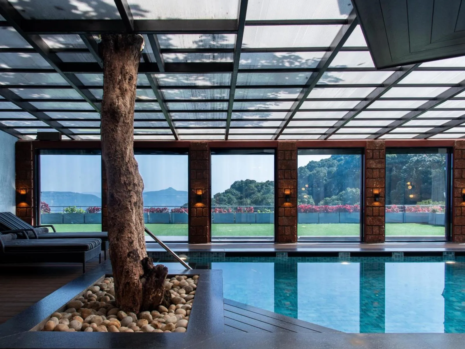 Swimming pool in Brightland Resort & Spa