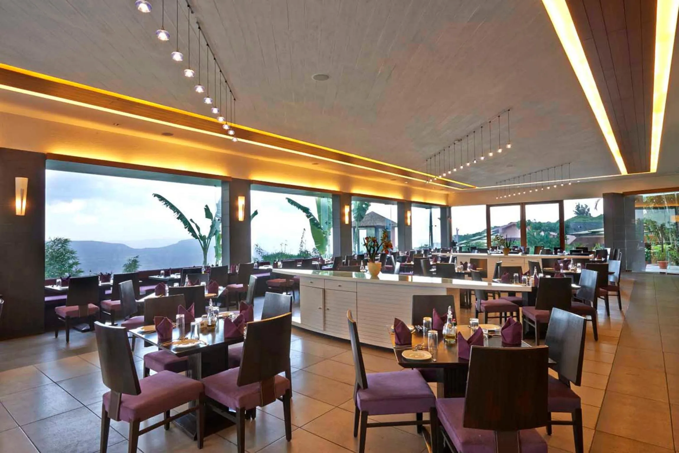 Restaurant/places to eat in Brightland Resort & Spa