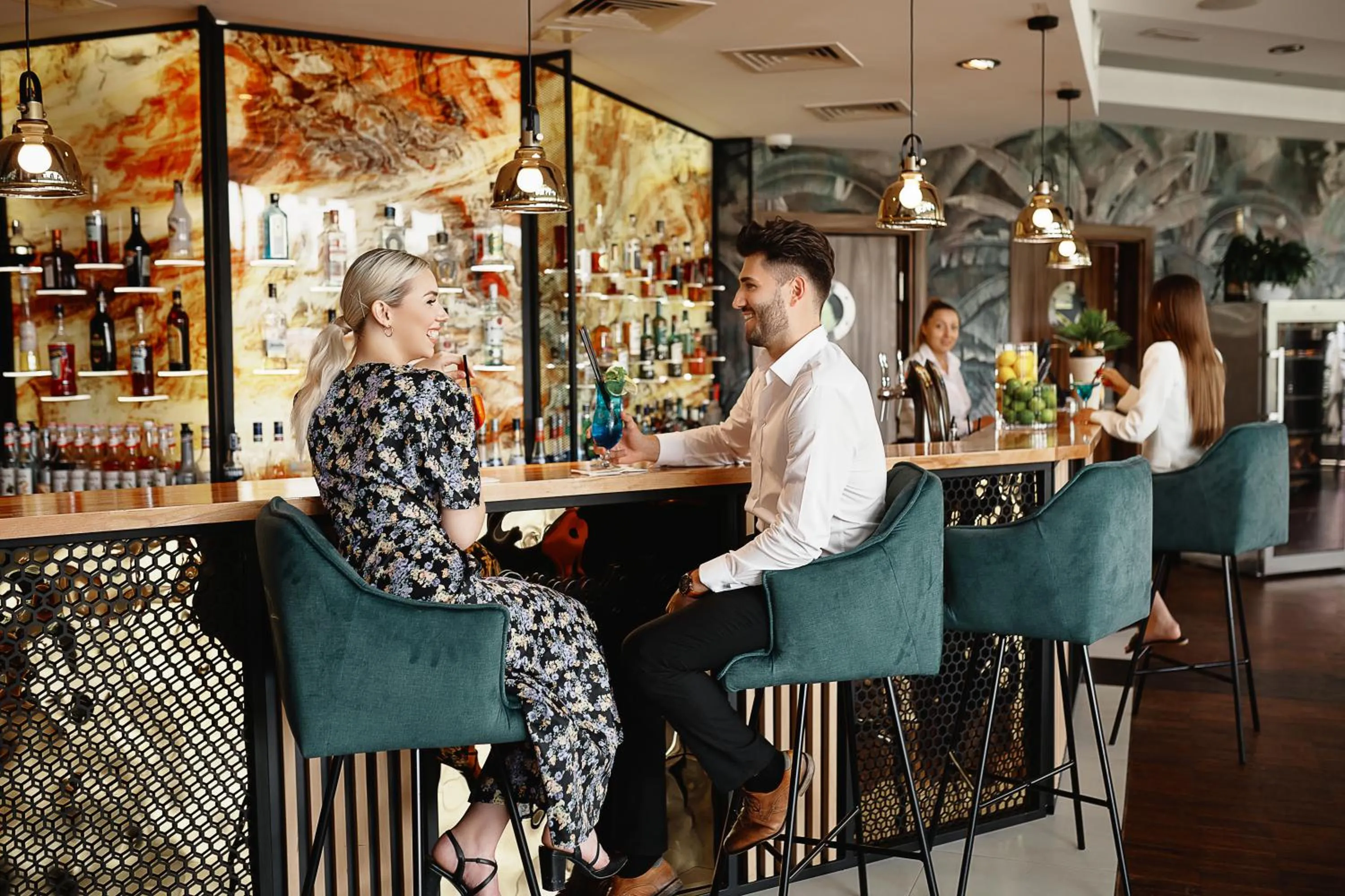 Restaurant/places to eat in Blue Diamond Hotel Active SPA