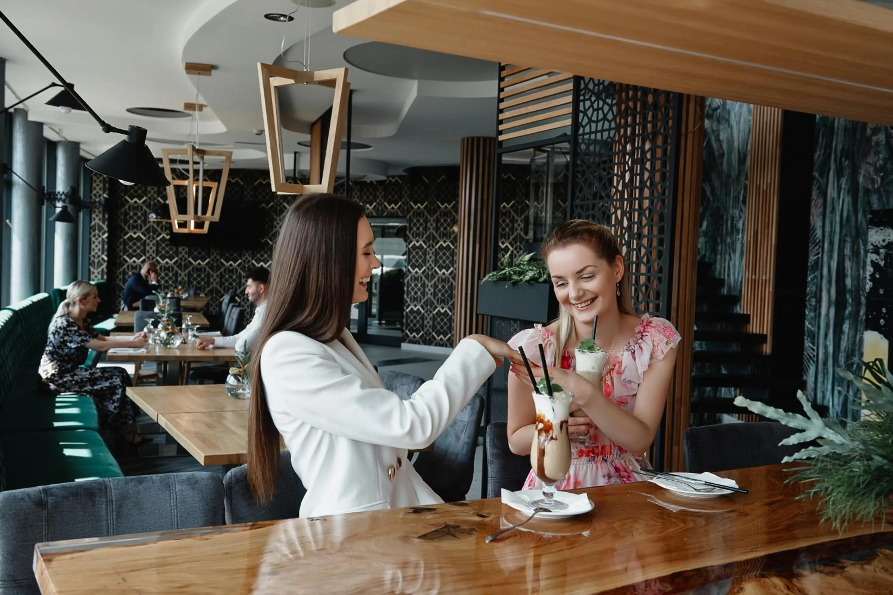 Restaurant/places to eat in Blue Diamond Hotel Active SPA