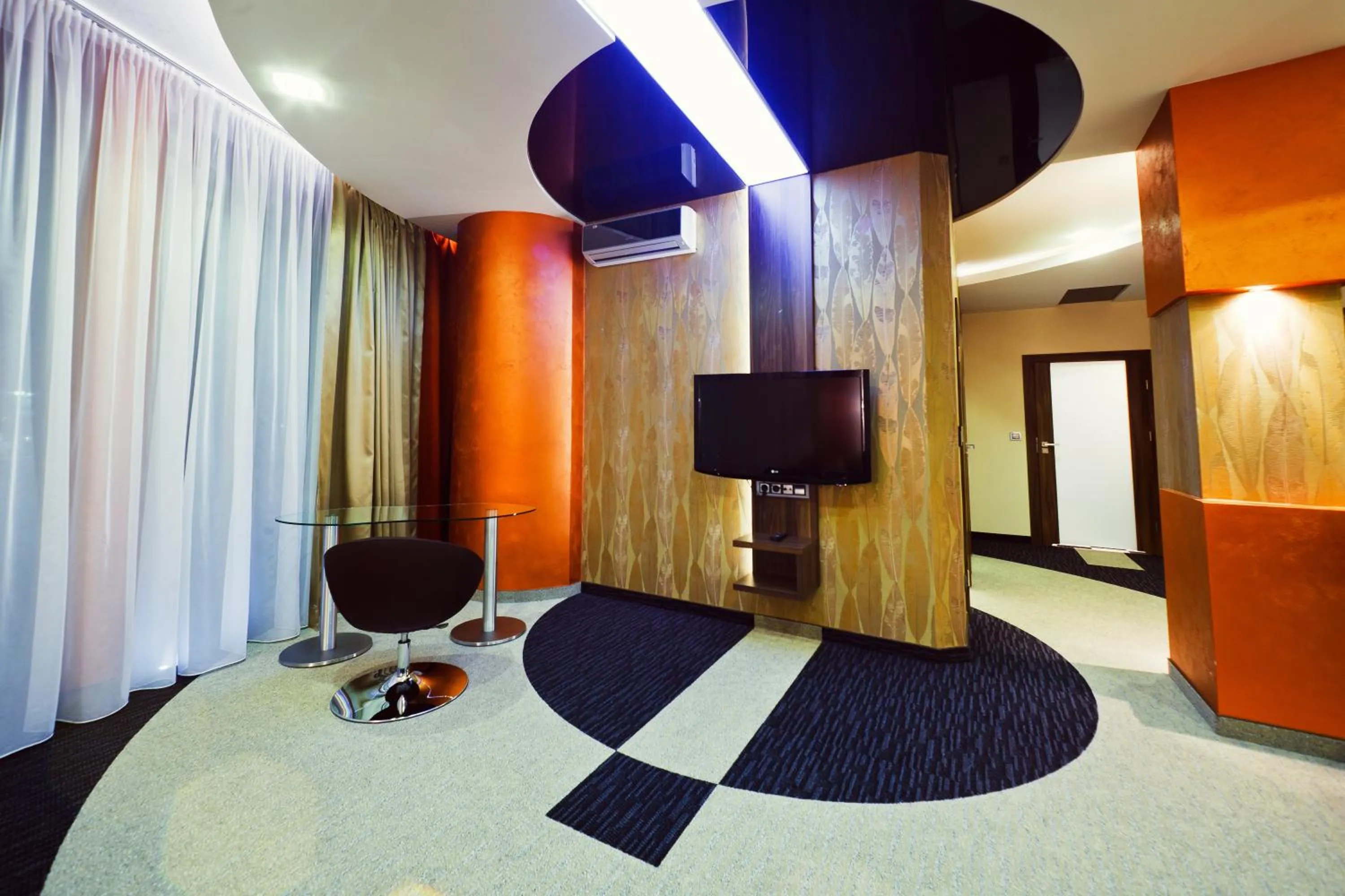 TV and multimedia in Blue Diamond Hotel Active SPA