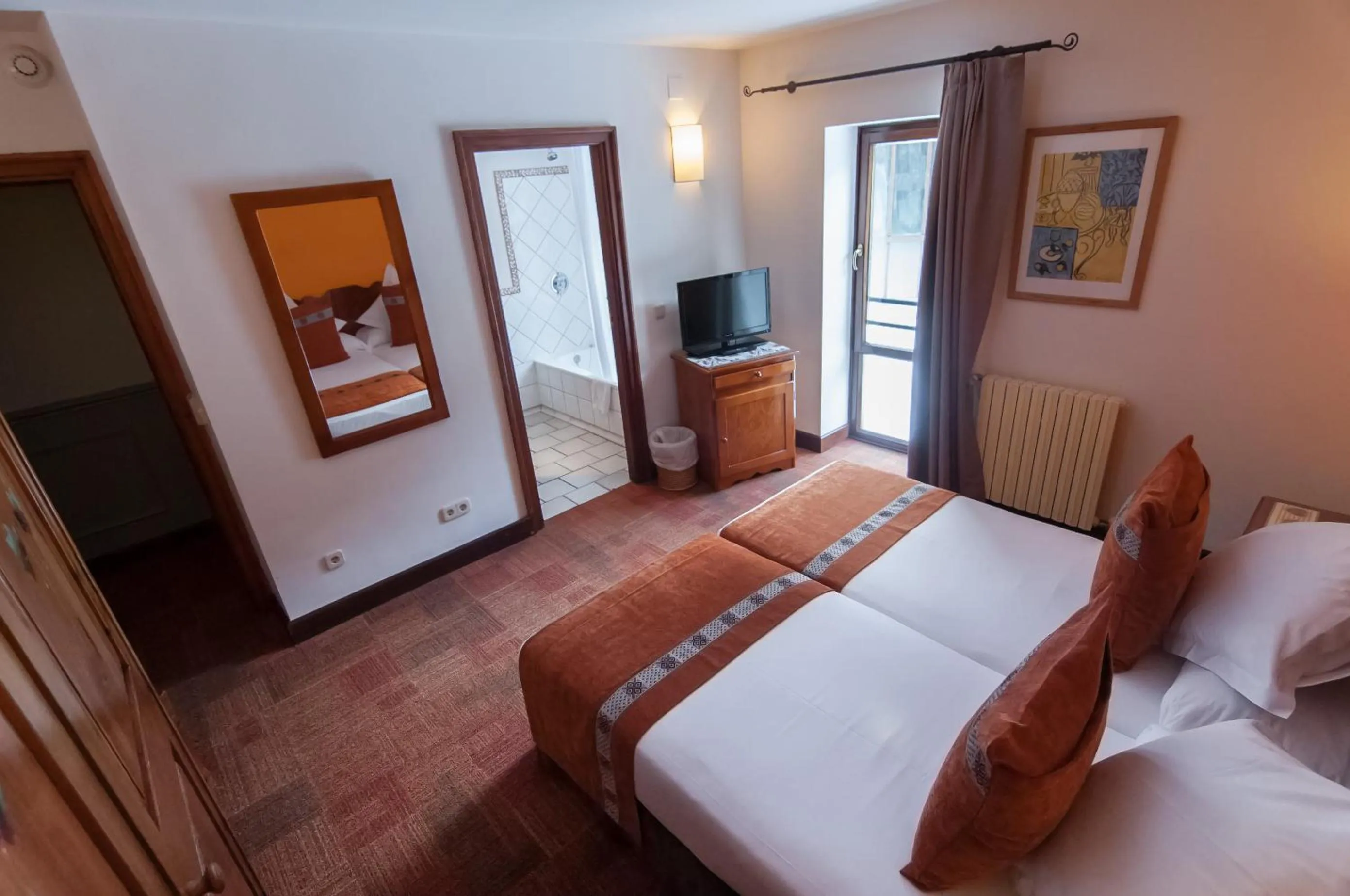 Photo of the whole room, Bed in Hotel Vilagaros