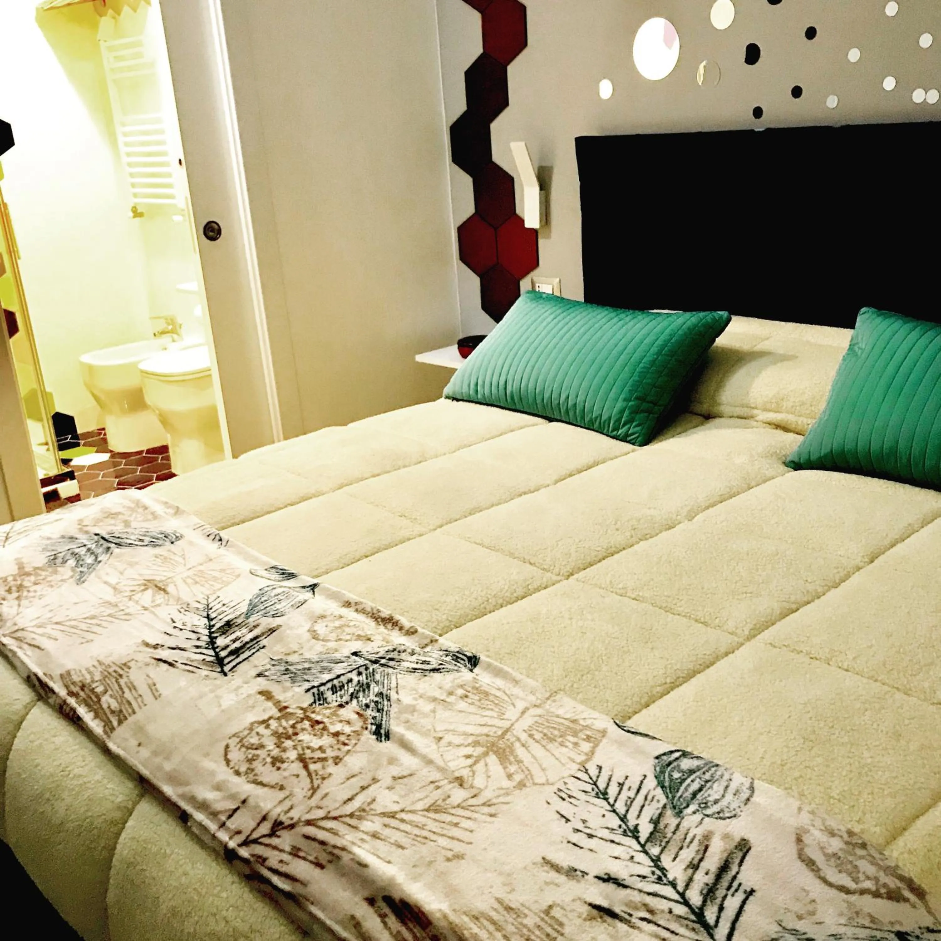 Bathroom, Bed in Arianiello Suite a due passi dal Cristo Velato