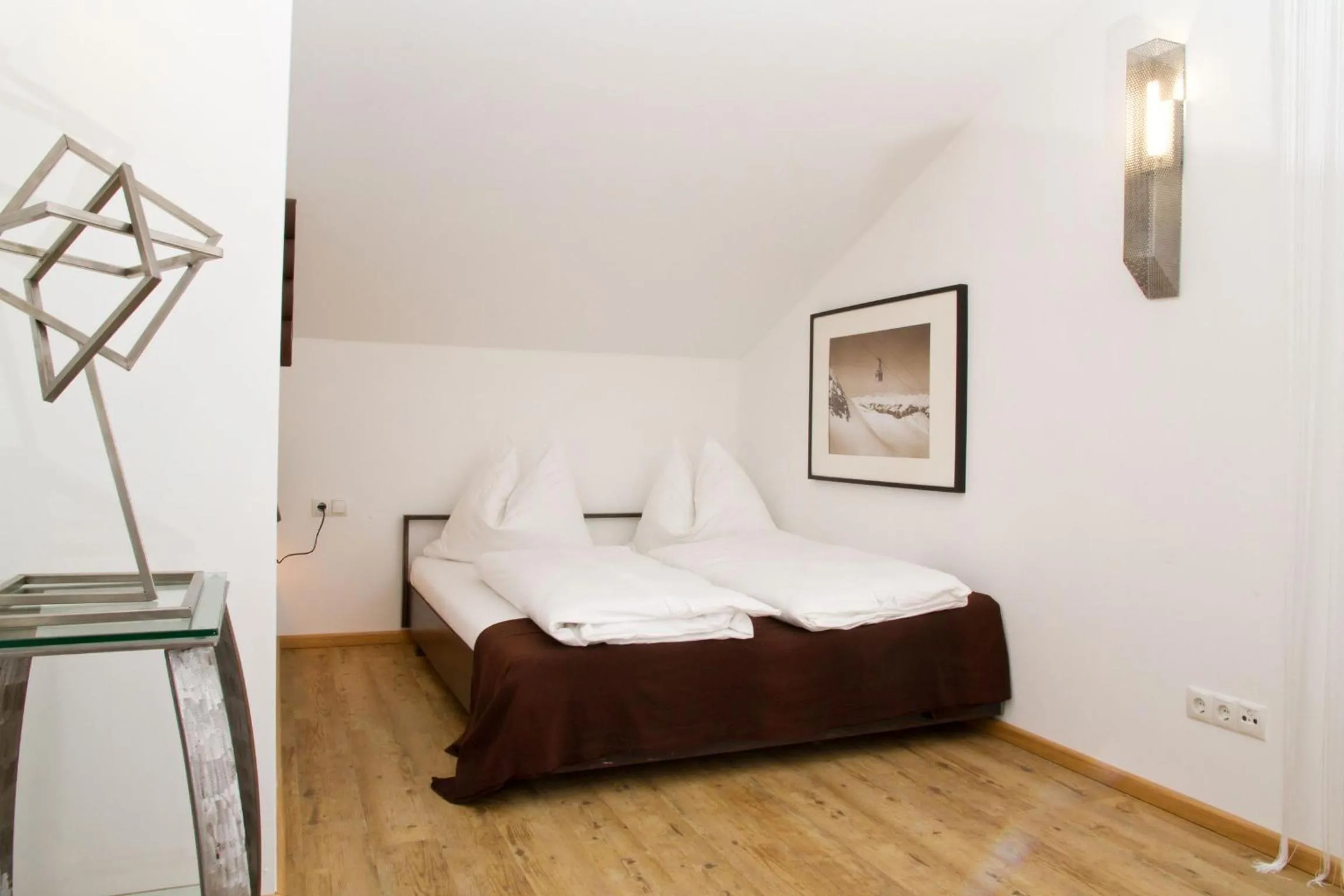 Decorative detail, Bed in Arnsteiner Apartments