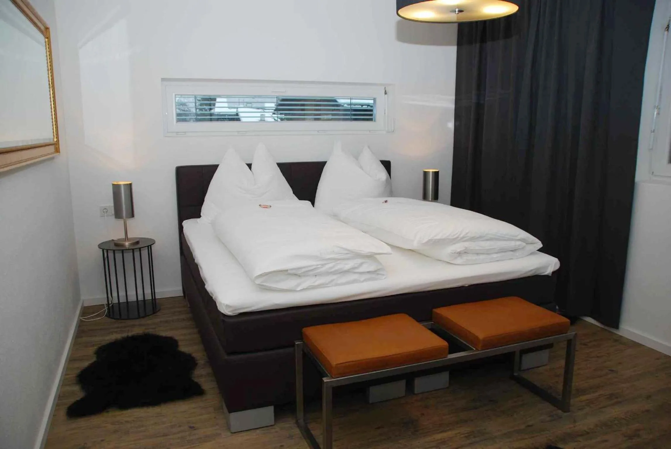 Decorative detail, Bed in Arnsteiner Apartments
