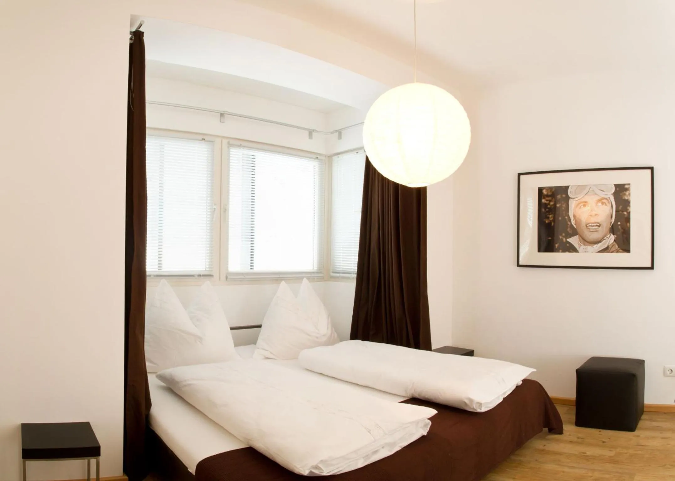 Photo of the whole room, Bed in Arnsteiner Apartments