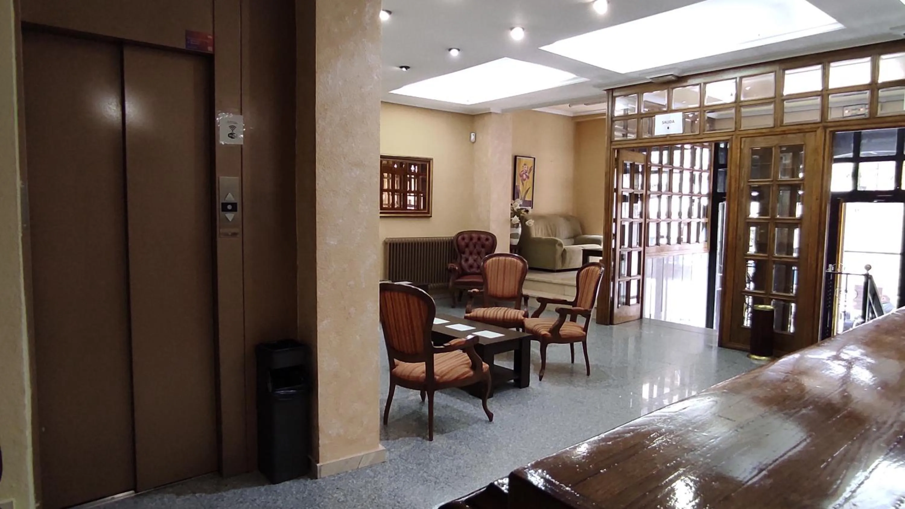 Lobby or reception in Emperatriz II