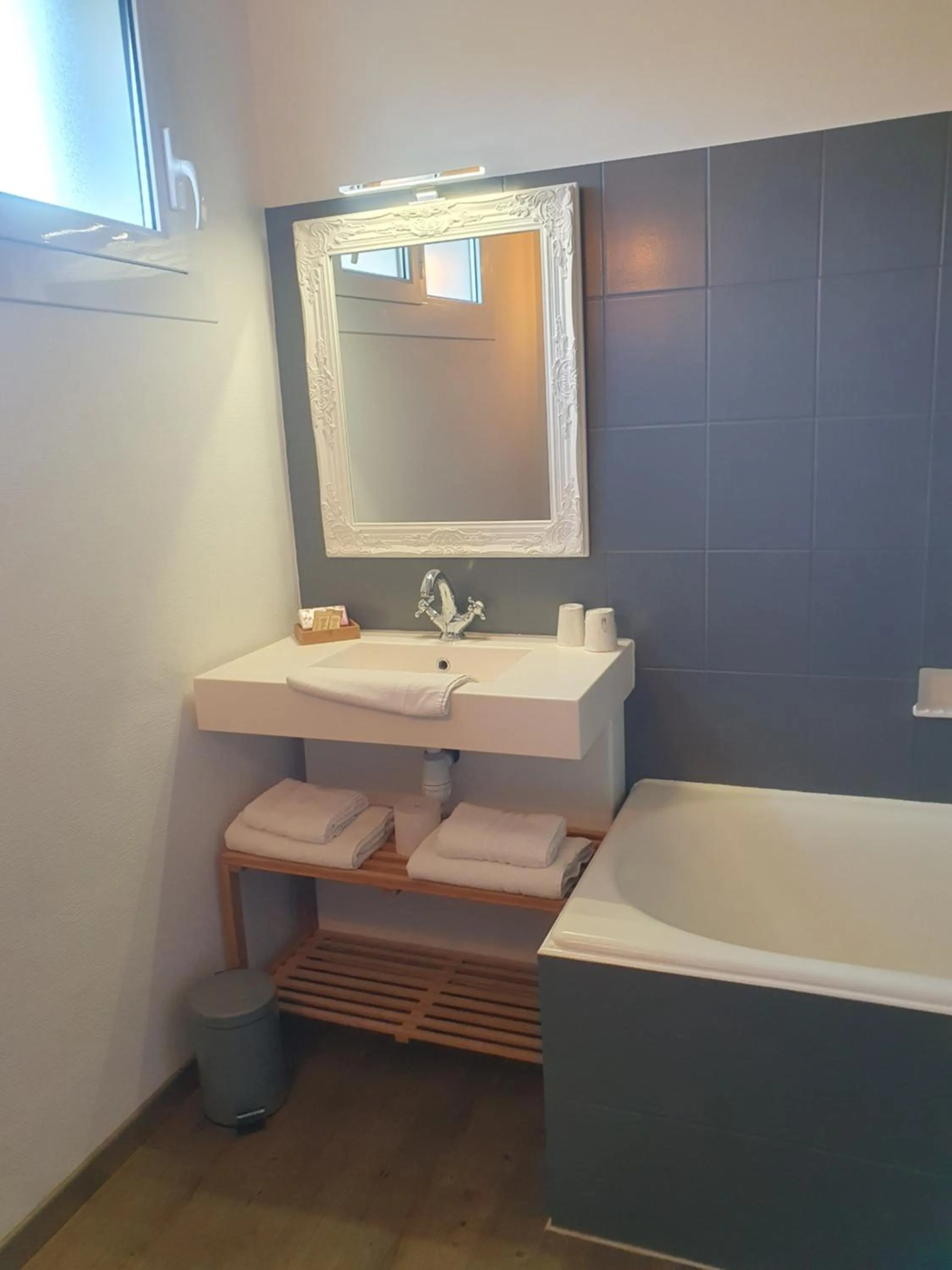 Bathroom in Le Mas des Quintrands Manosque - Motel de charme