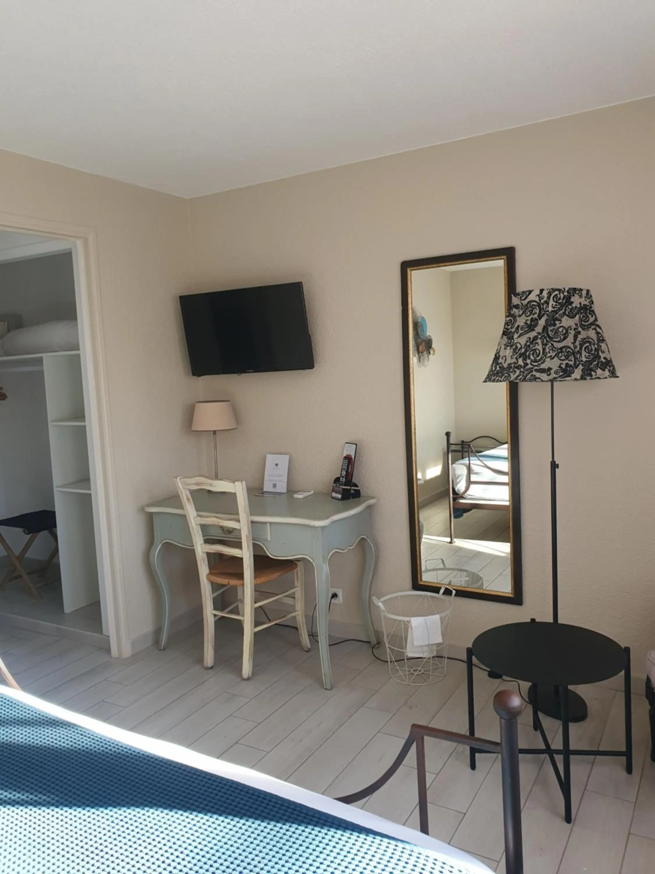 Decorative detail in Le Mas des Quintrands Manosque - Motel de charme