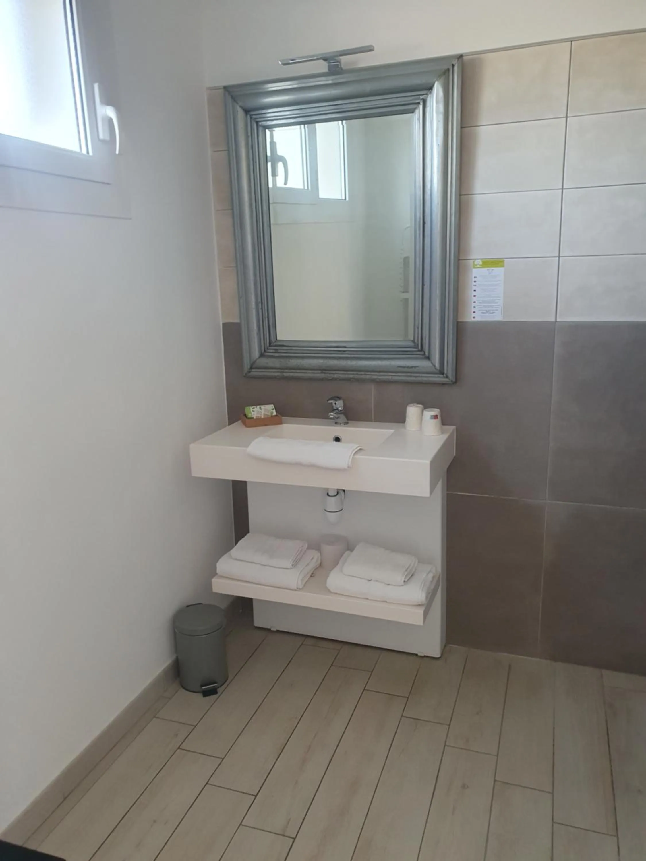 Shower in Le Mas des Quintrands Manosque - Motel de charme