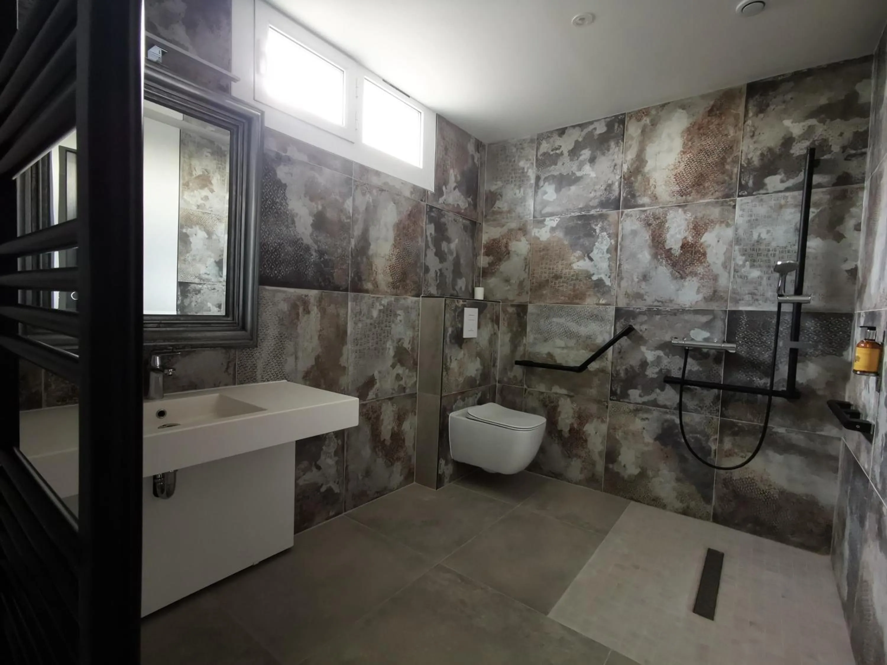 Bathroom in Le Mas des Quintrands Manosque - Motel de charme