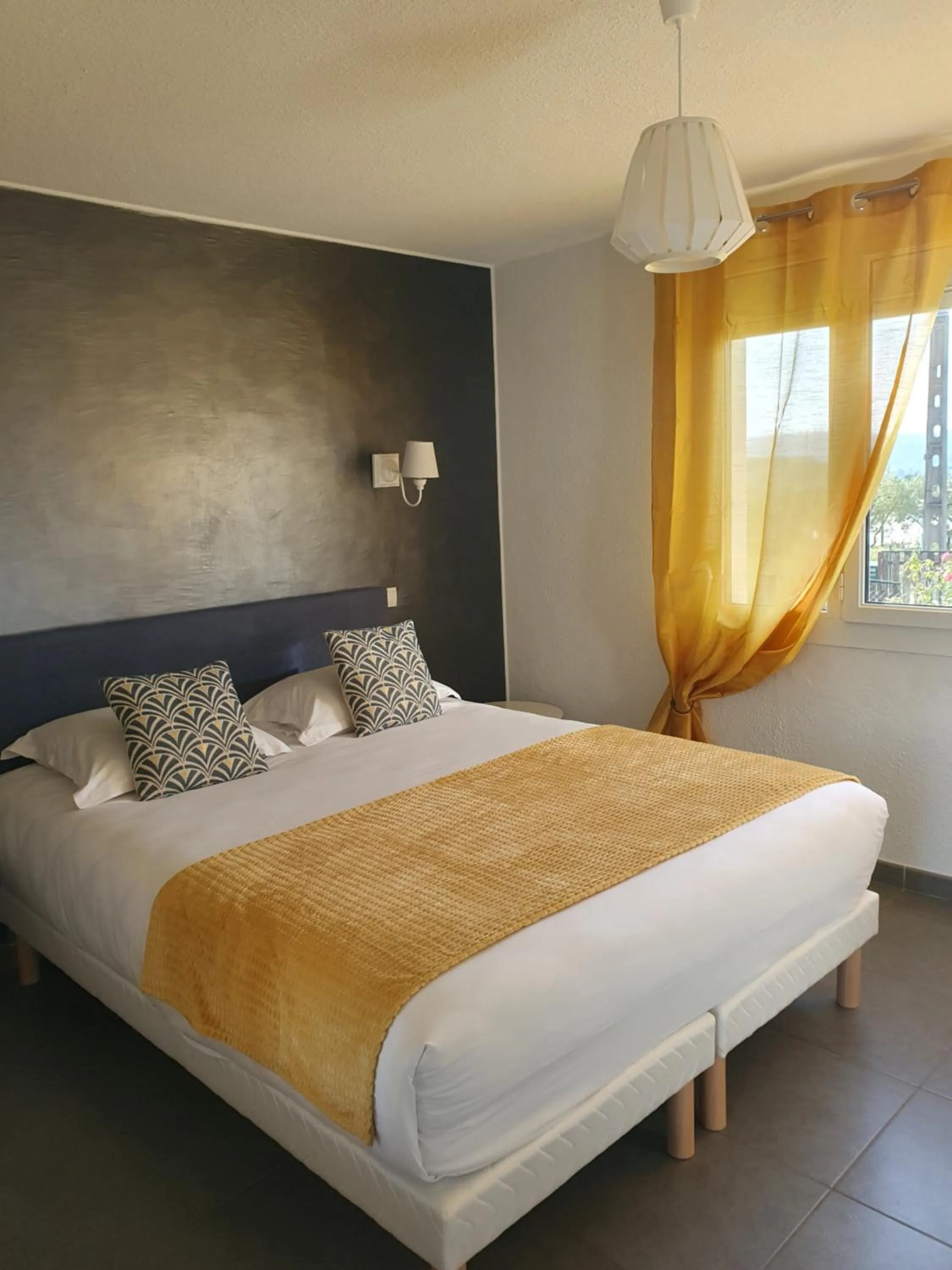 Bed in Le Mas des Quintrands Manosque - Motel de charme