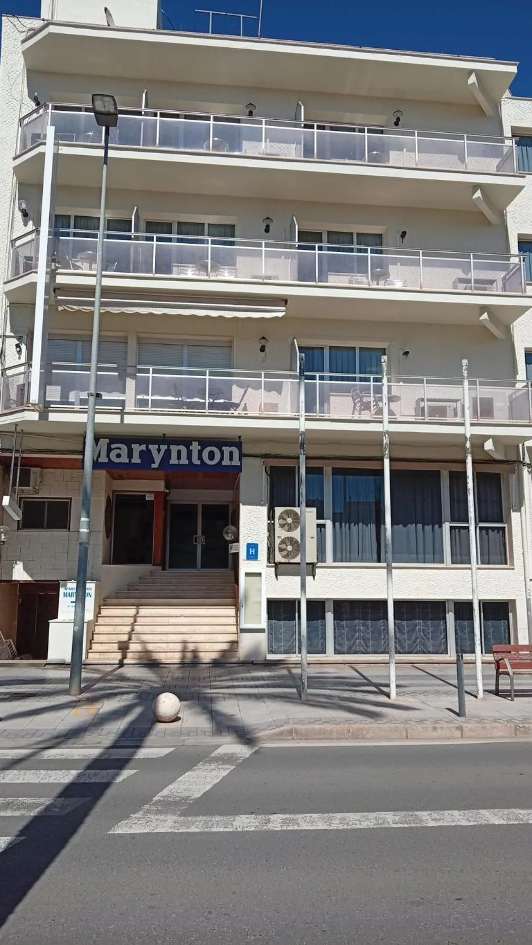 Property building in Hotel Iberflat Marynton