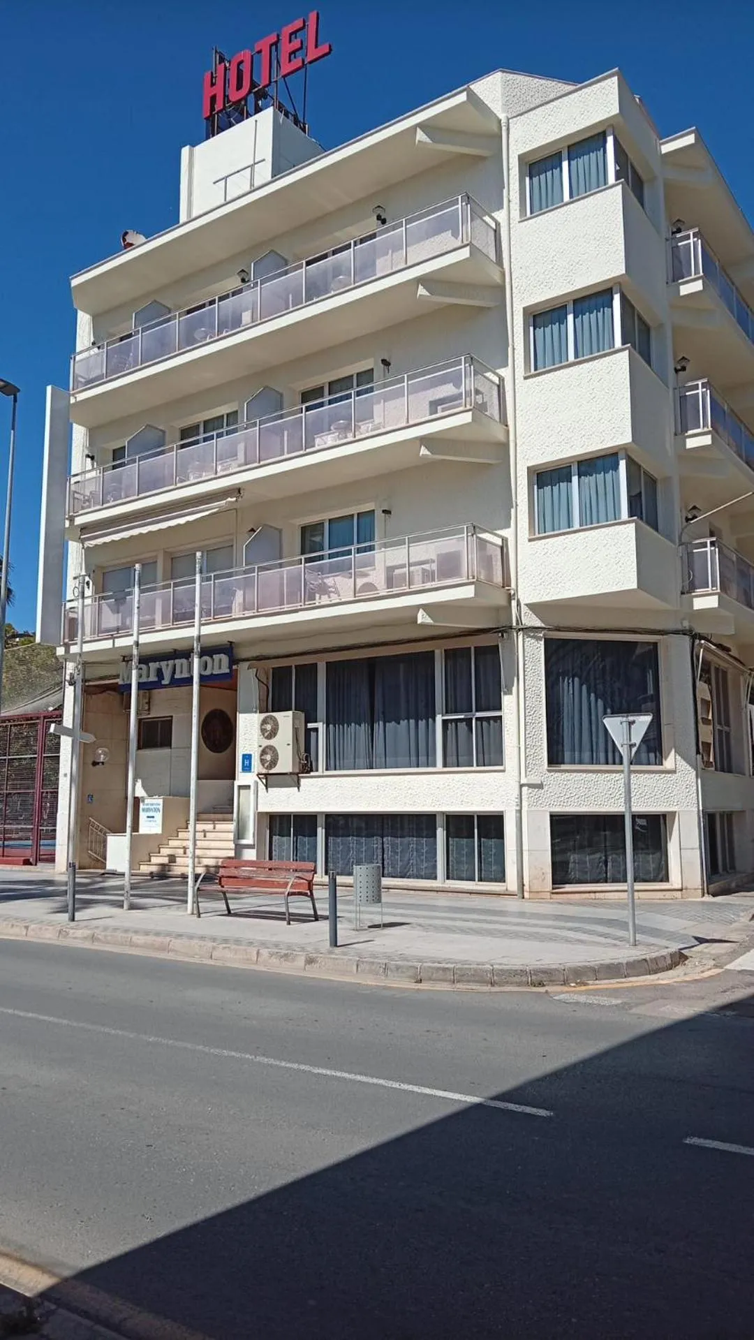 Property building in Hotel Iberflat Marynton