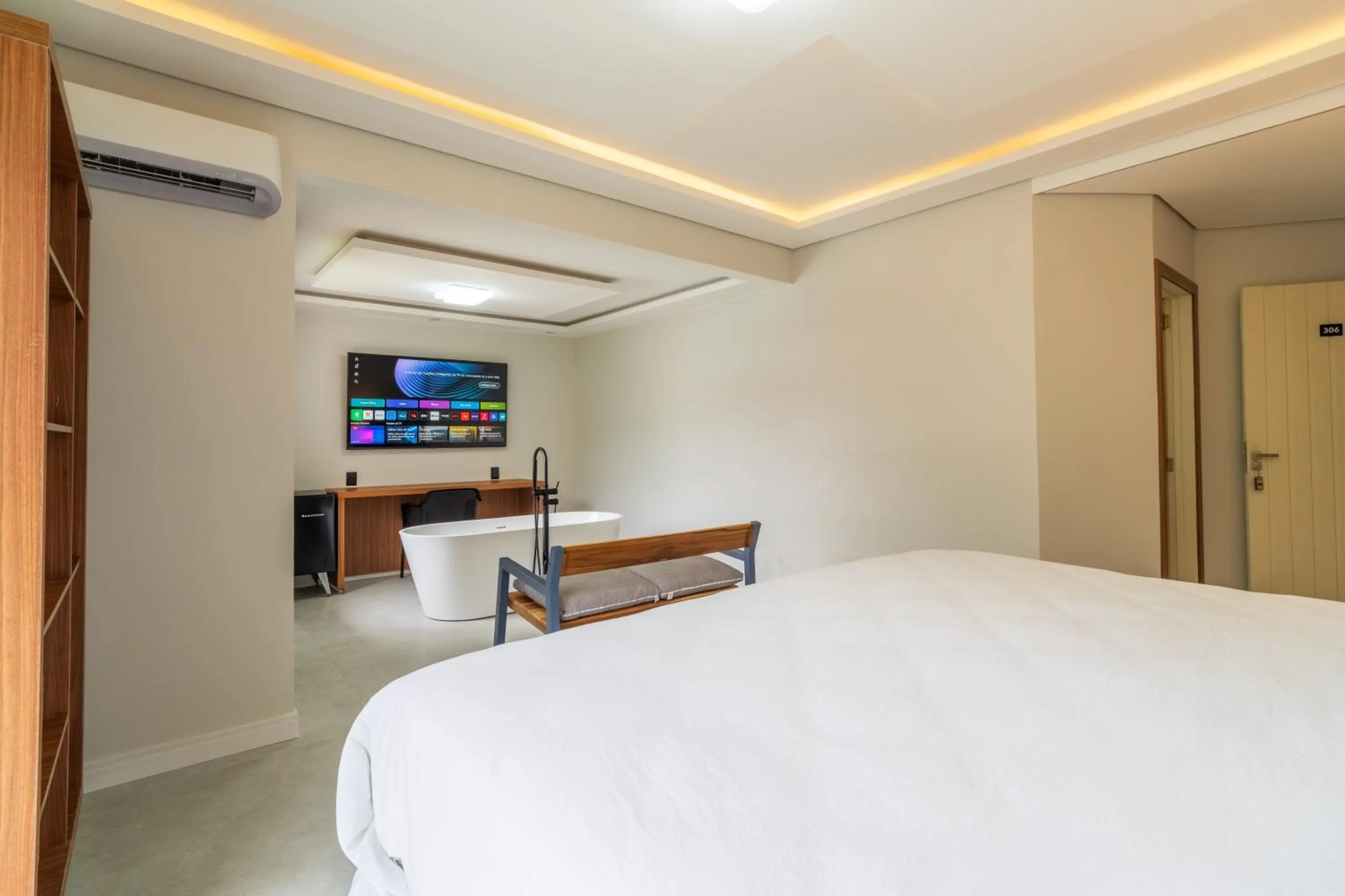 Photo of the whole room, Bed in Pousada Villa del Sol