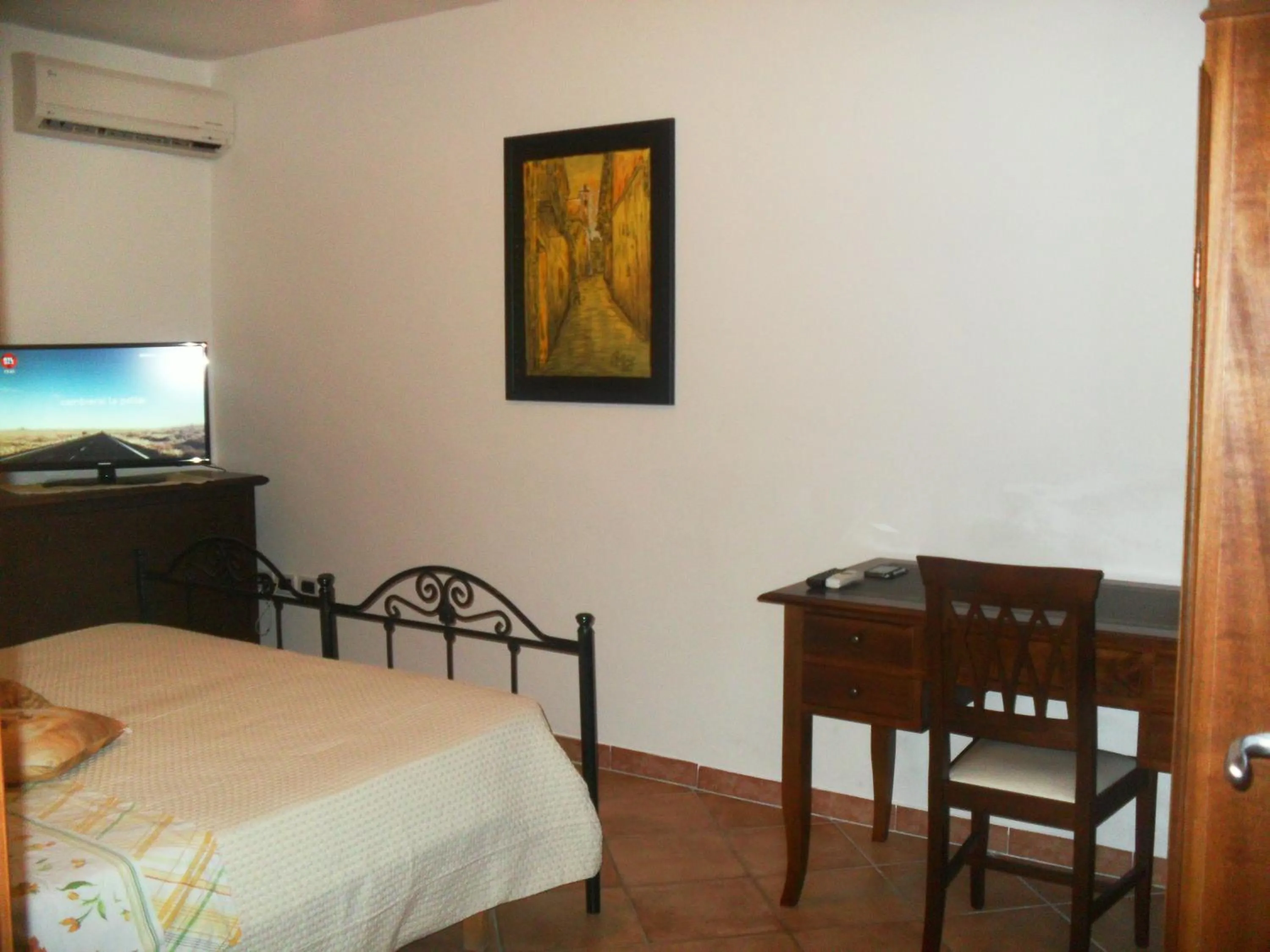 Photo of the whole room in La Vecchia Taverna B&B