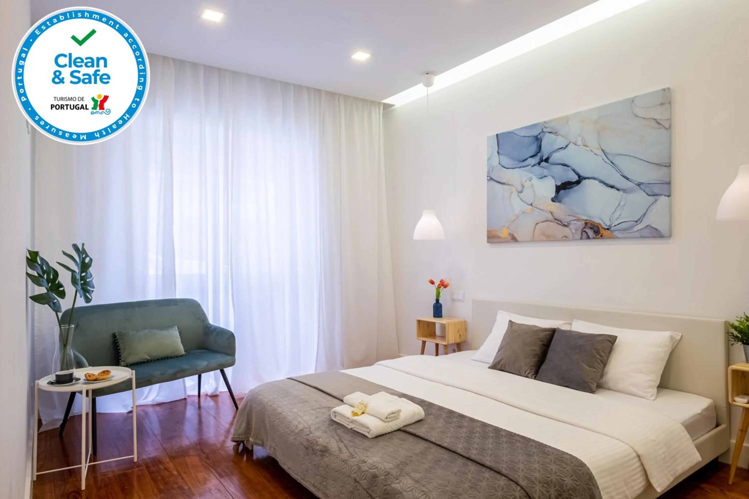 Bedroom, Bed in Hola Lisbon Suites