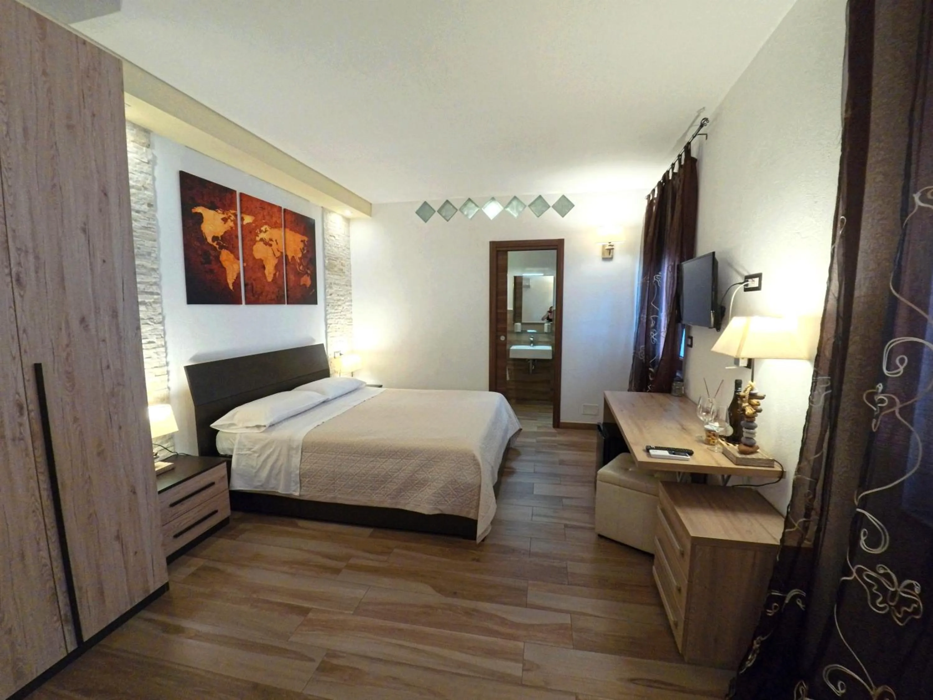 Bed in Sunset Bed and Breakfast