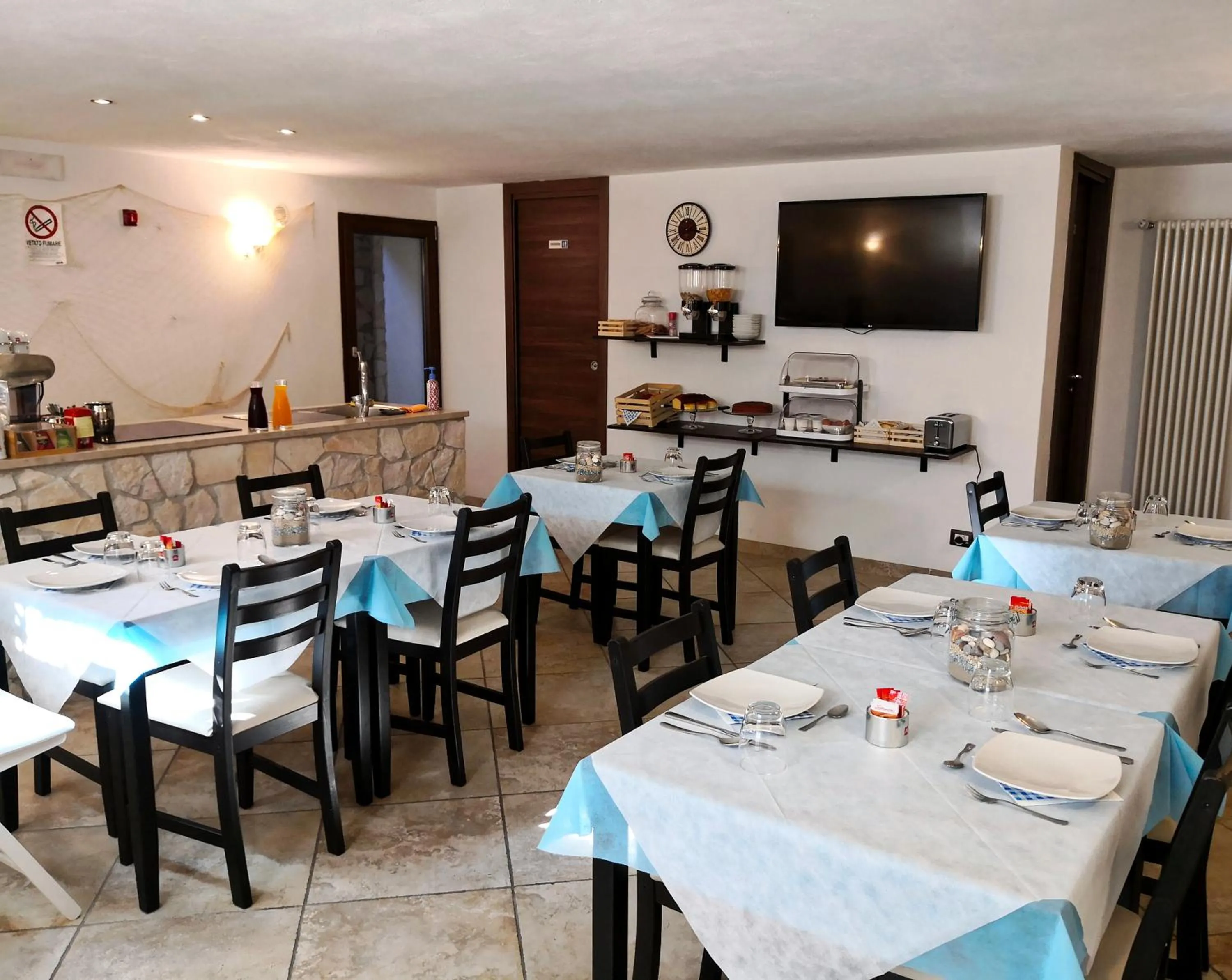 Breakfast in Sunset Bed and Breakfast