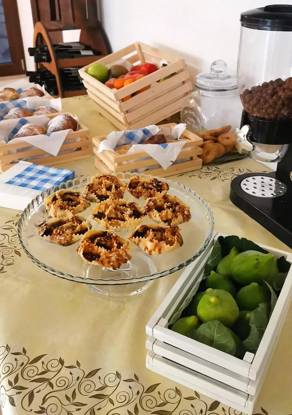 Food and drinks in Sunset Bed and Breakfast