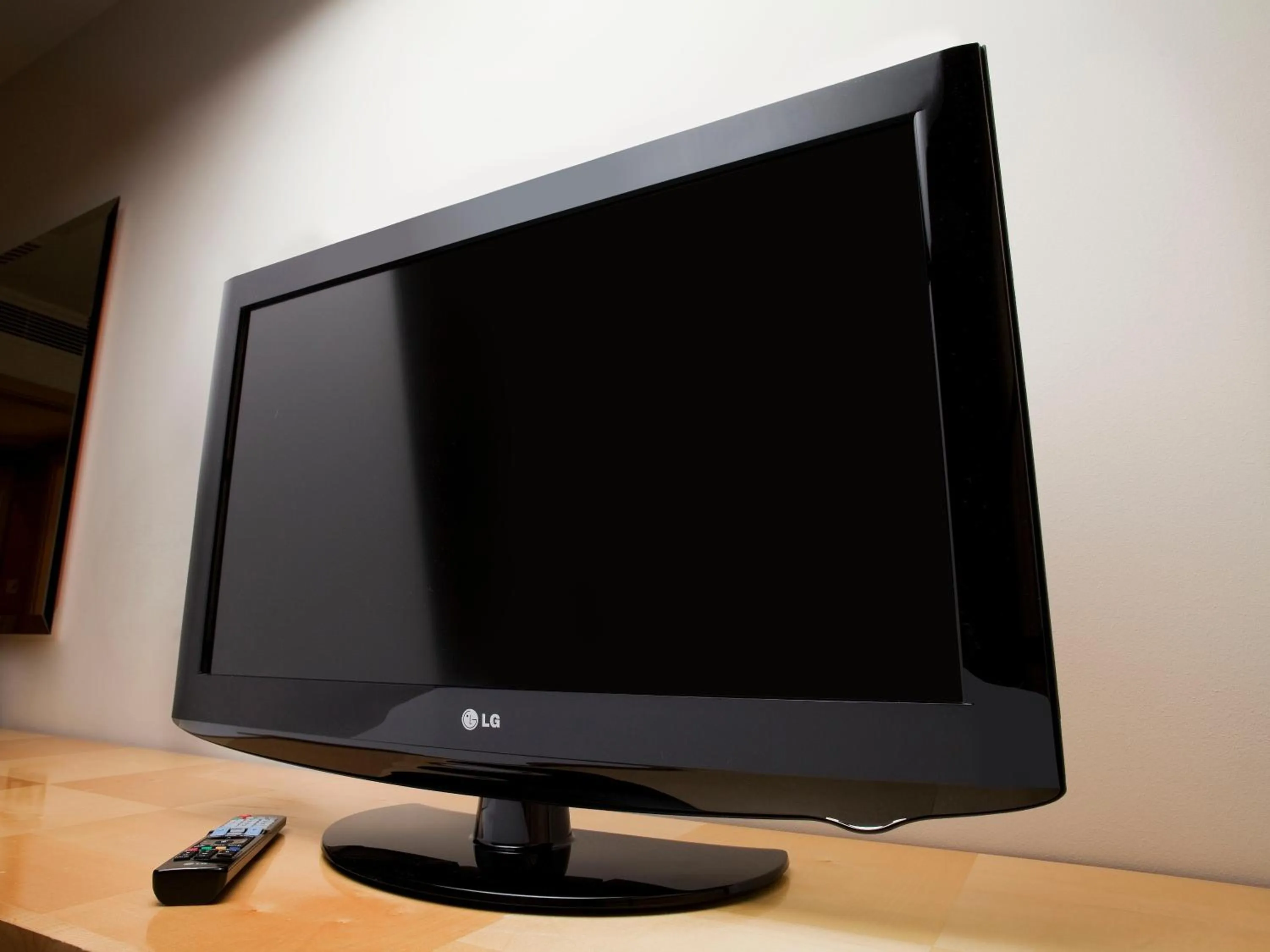 TV and multimedia, TV/Entertainment Center in Holiday Inn Maidenhead Windsor