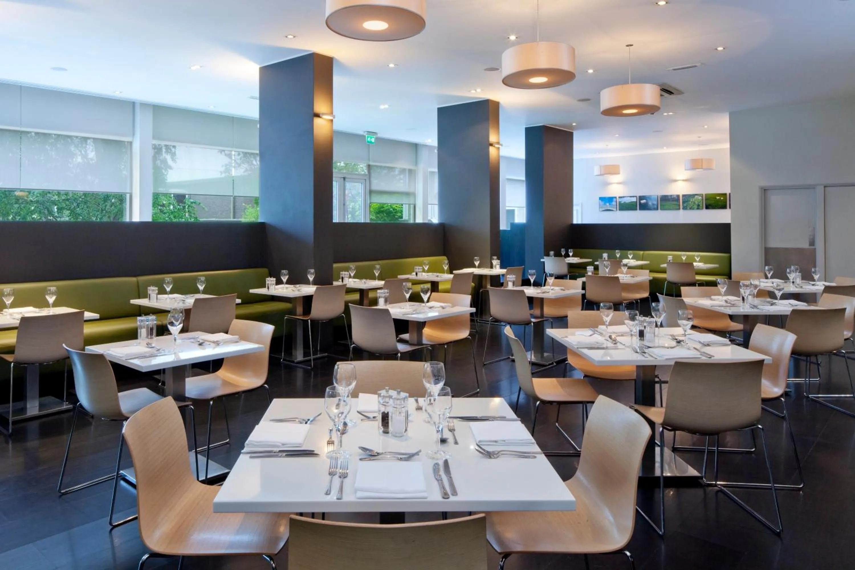 Restaurant/Places to Eat in Holiday Inn Maidenhead Windsor