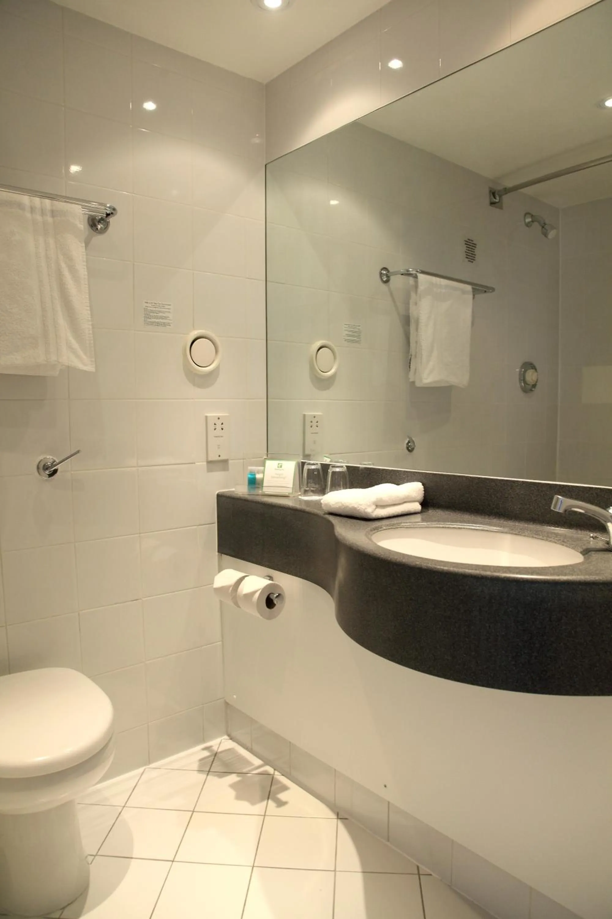 Bathroom in Holiday Inn Maidenhead Windsor