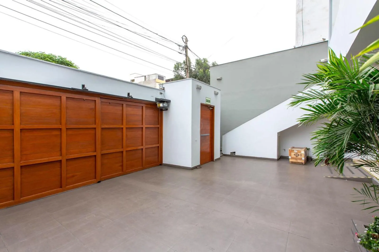 Property building in SM Hotel