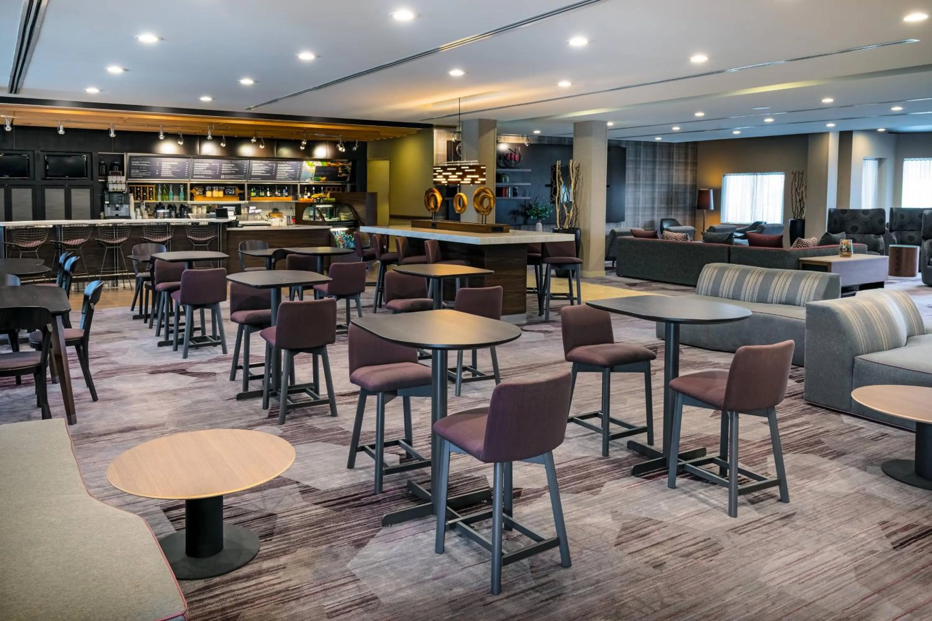 Restaurant/places to eat in Courtyard by Marriott Buffalo Airport