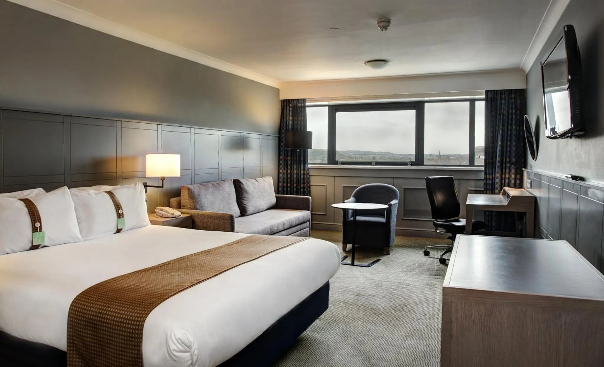 Photo of the whole room, Bed in Holiday Inn Cardiff City Centre by IHG