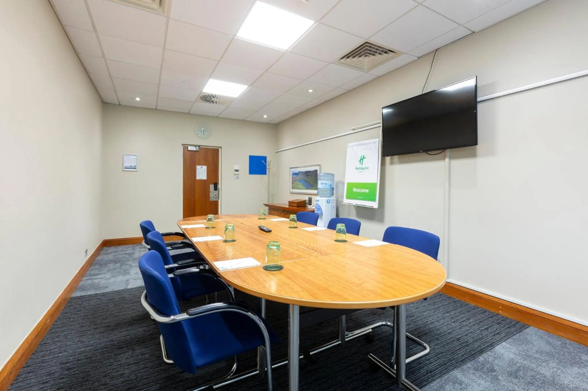 Meeting/conference room in Holiday Inn Cardiff City Centre by IHG