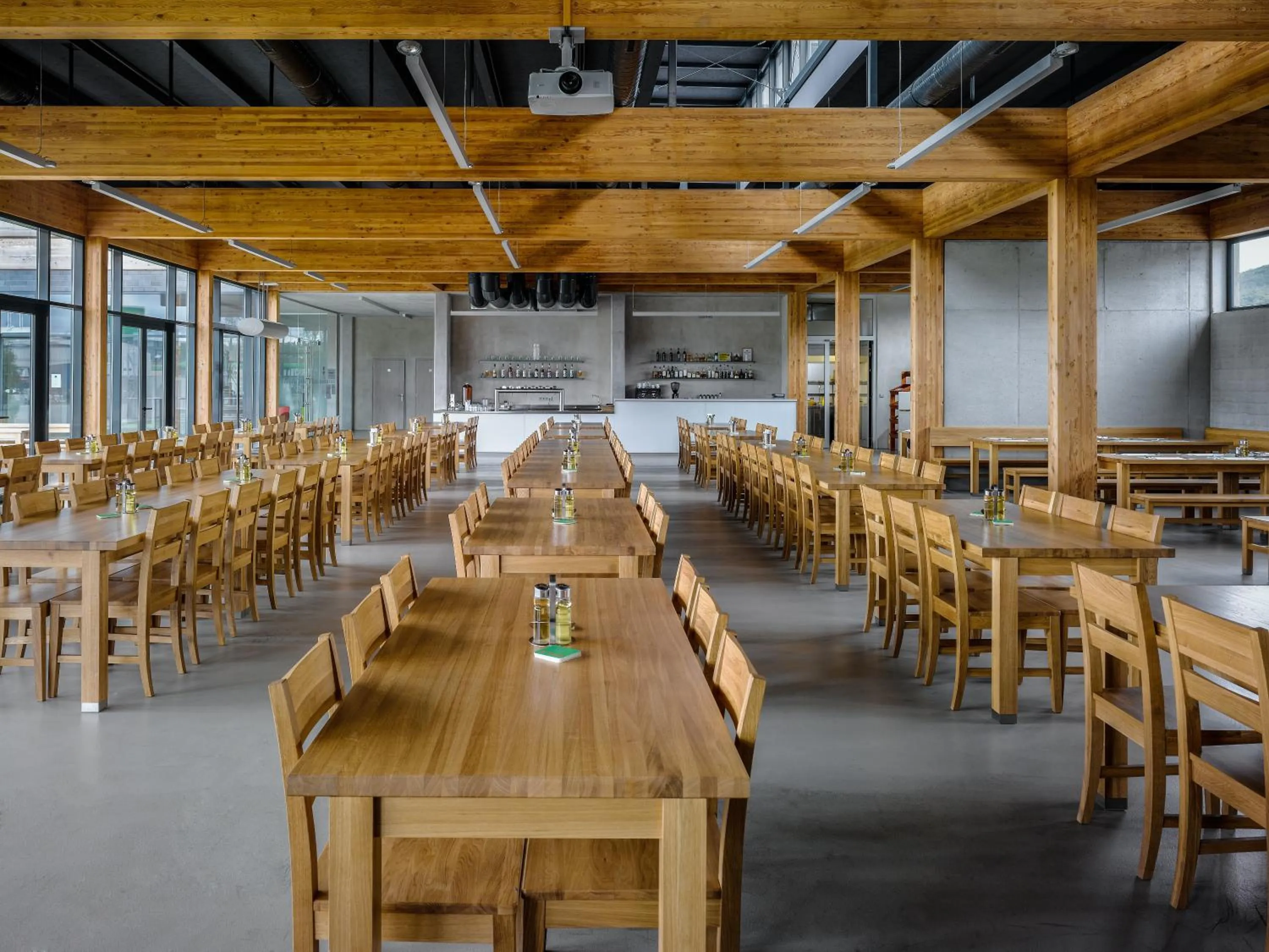 Restaurant/places to eat in Pivotel MMX