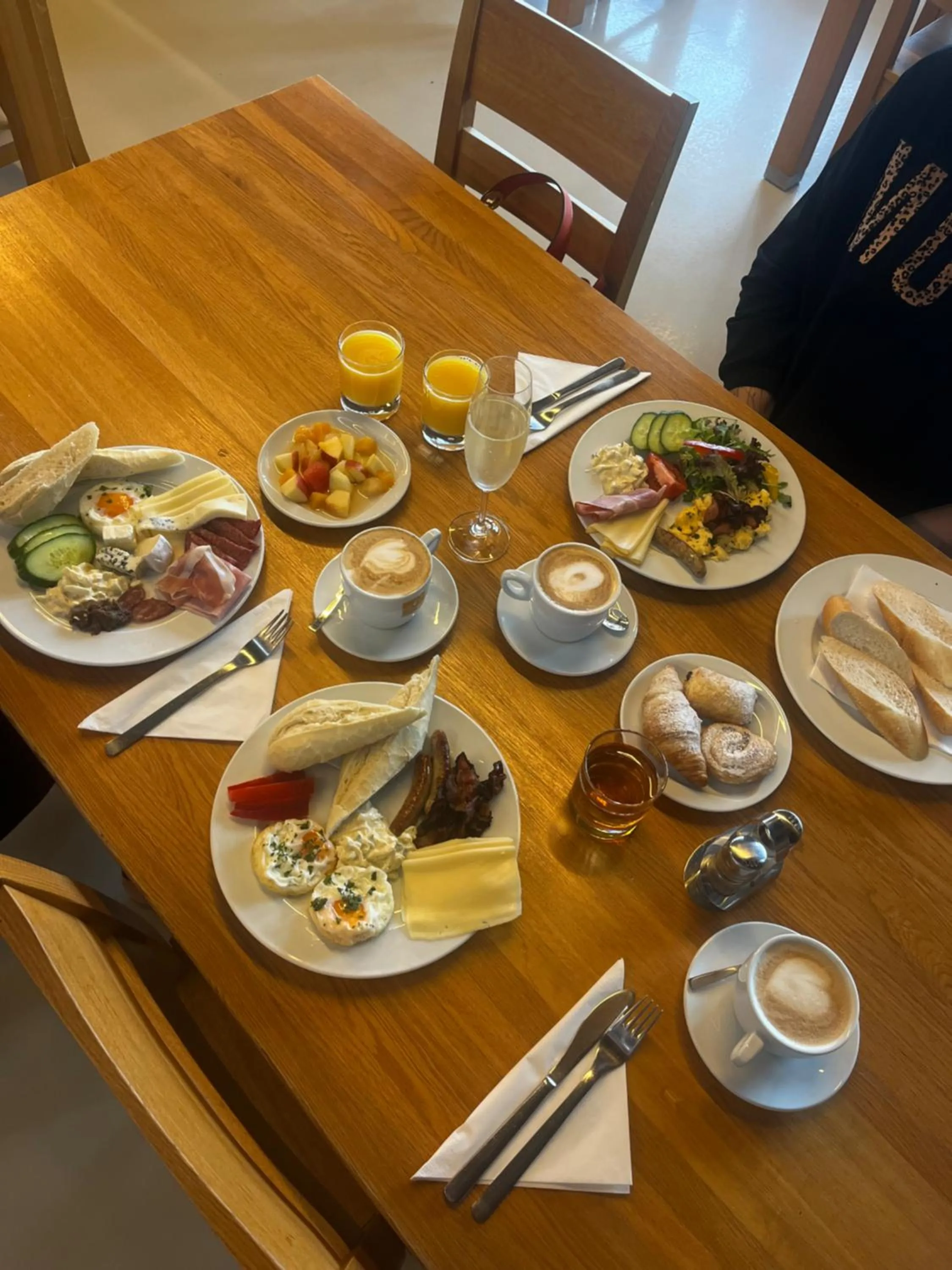 Breakfast in Pivotel MMX