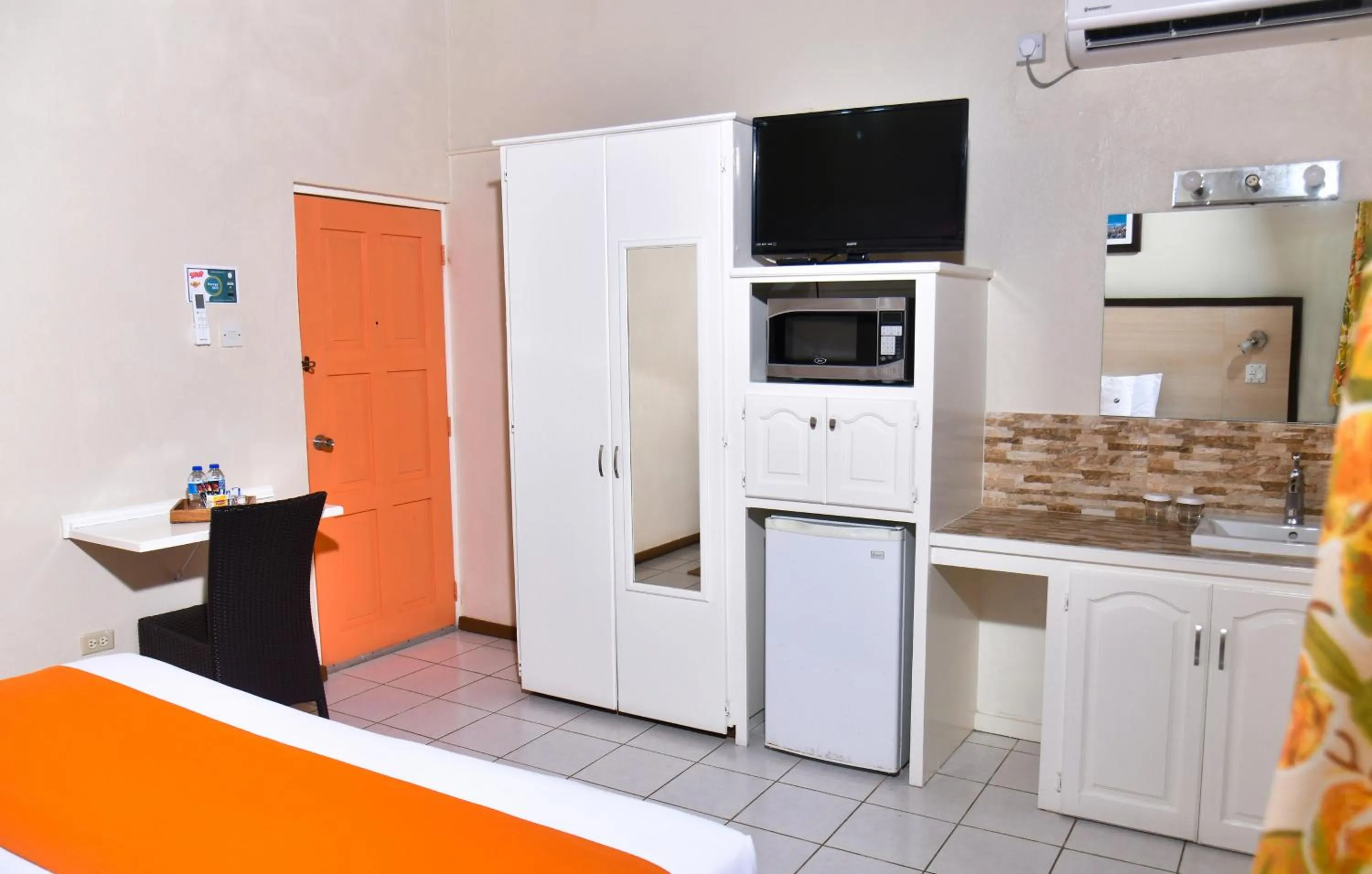 Bedroom, Bed in Melbourne Inn