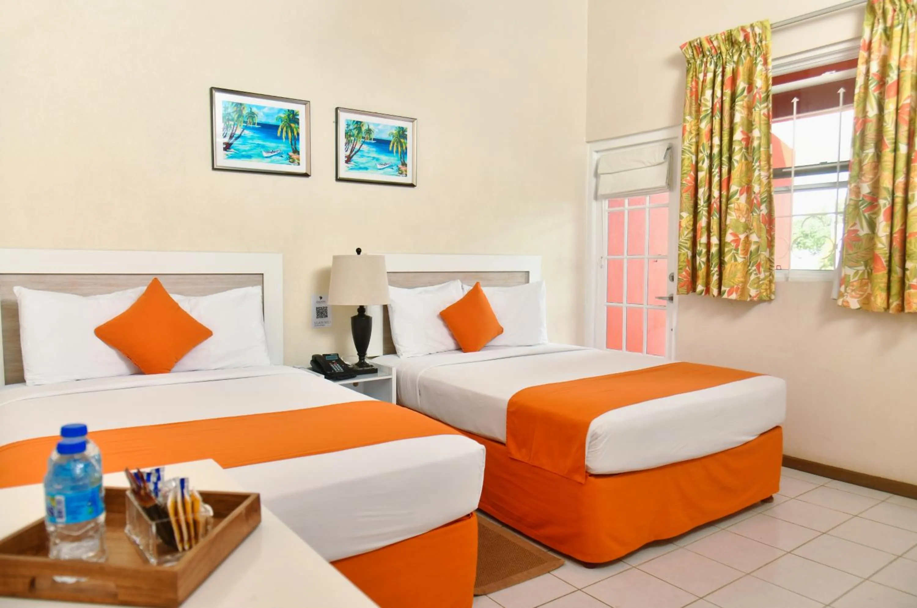 Balcony/Terrace, Bed in Melbourne Inn