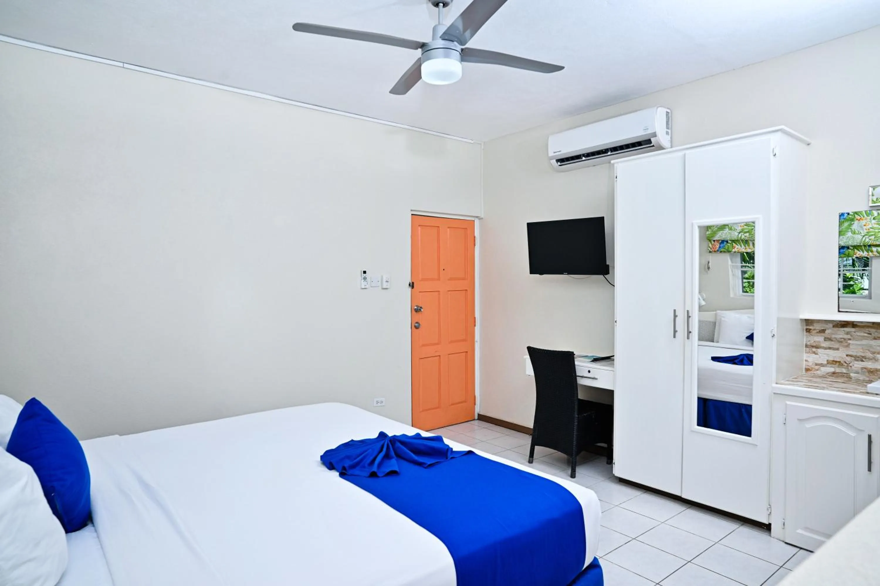 Bed in Melbourne Inn