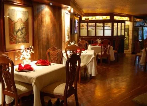 Restaurant/places to eat in Casa de la Loma