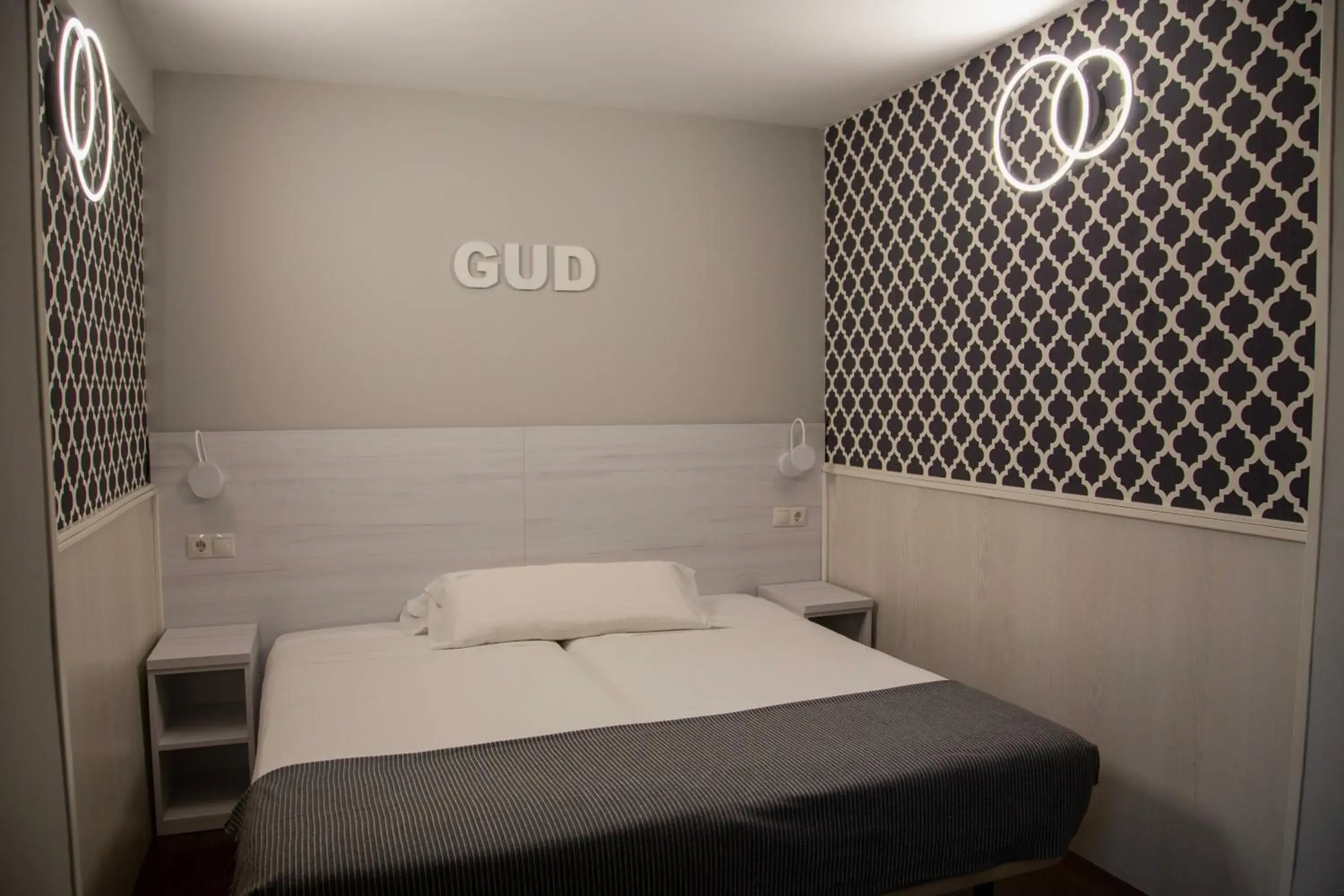 Double or Twin Room - single occupancy in Hostal Gud Salamanca Double or Twin Room - single occupancy in Hostal Gud Salamanca