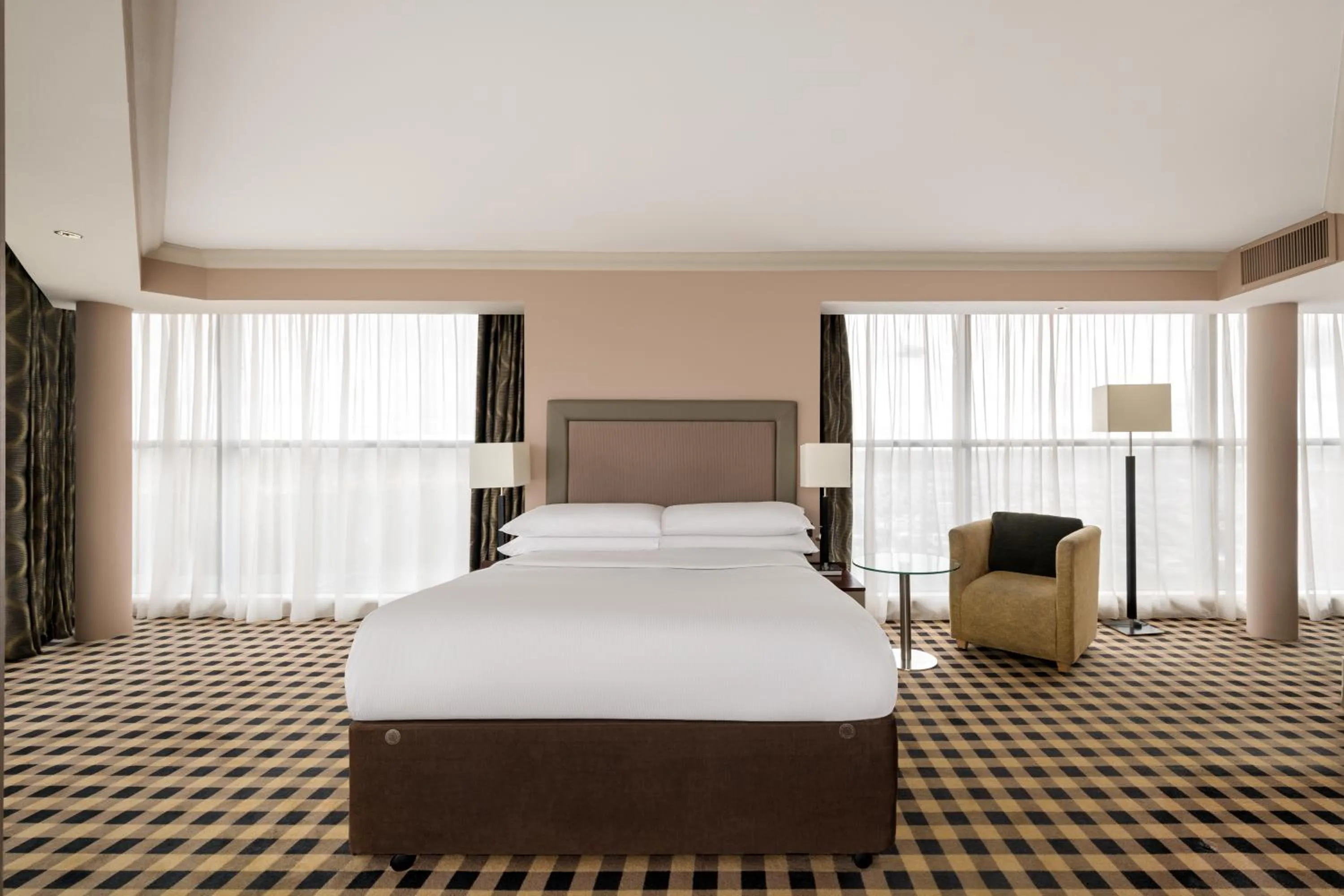 Photo of the whole room, Bed in DoubleTree by Hilton Hotel Newcastle International Airport