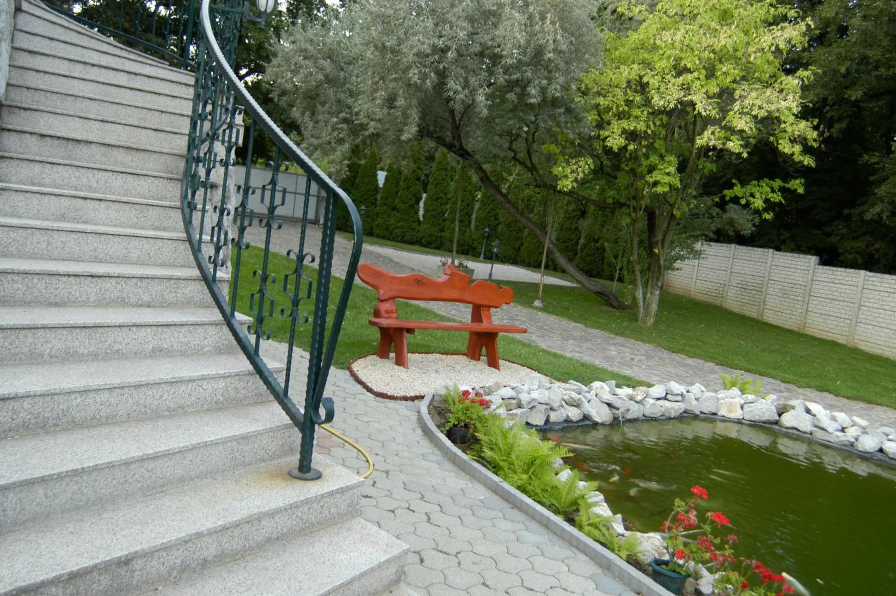 A Mecsek Gyöngye Apartmanhaz