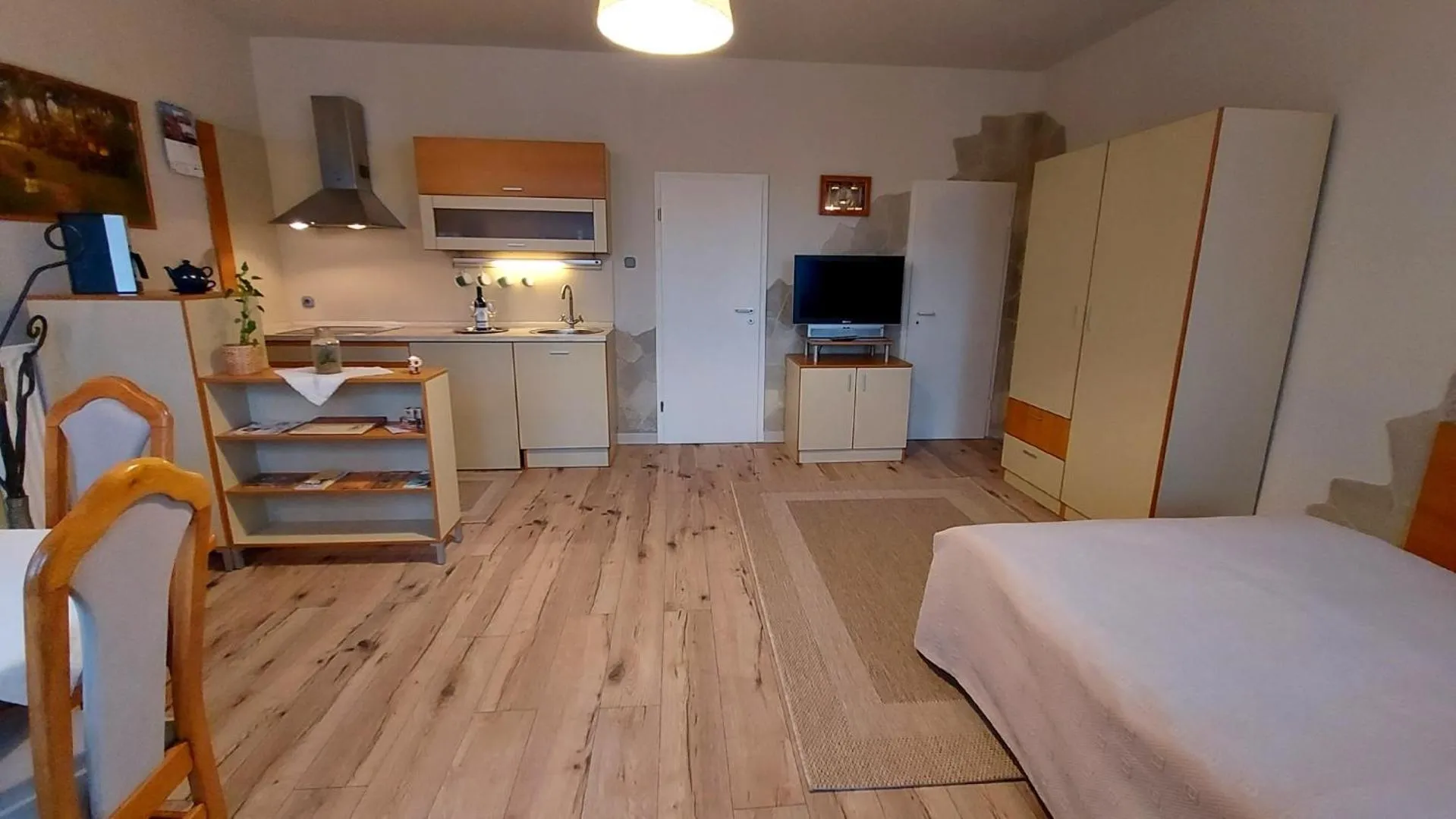 Photo of the whole room, Bed in A Mecsek Gyöngye Apartmanhaz