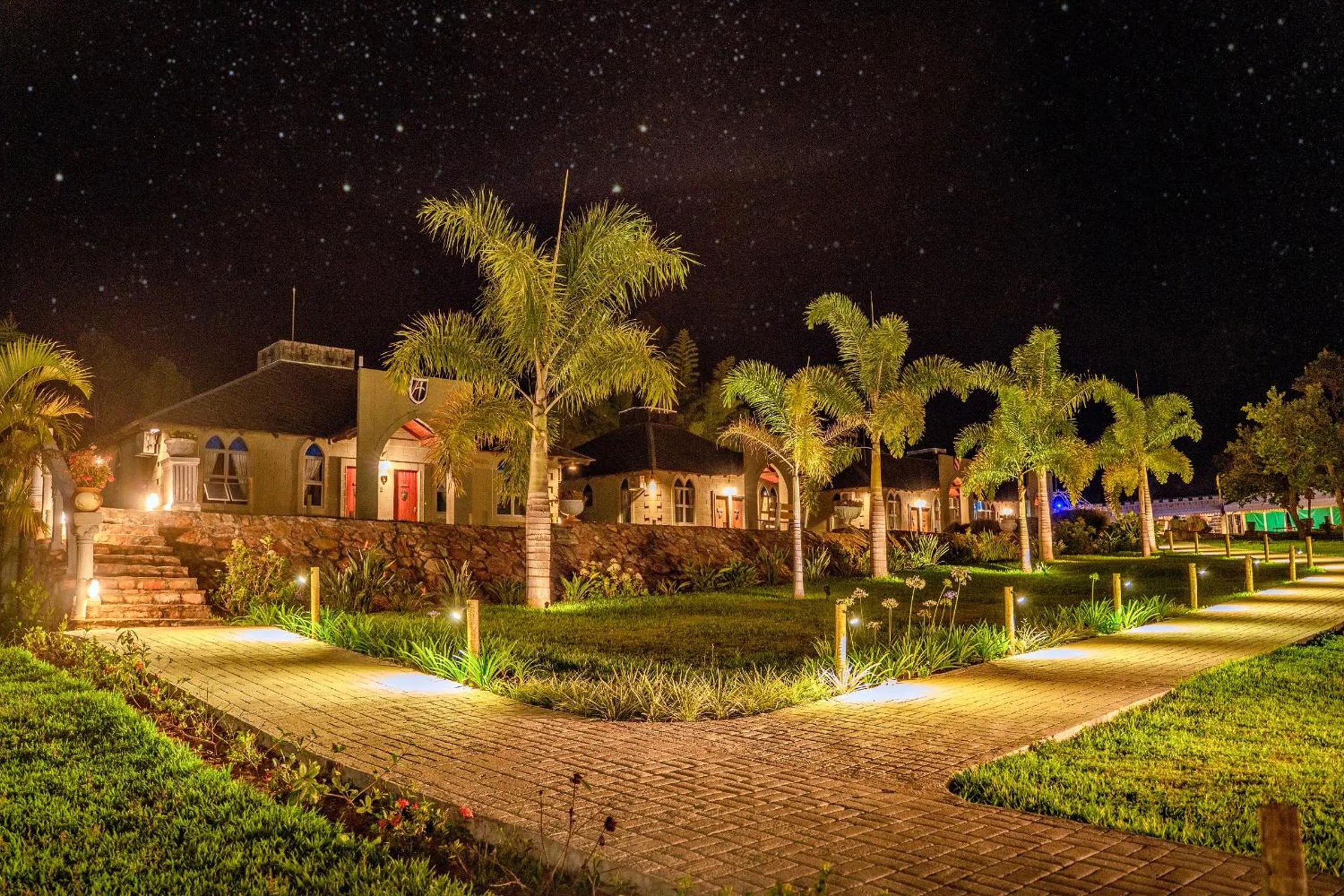 Garden in Pousada Camelot Inn