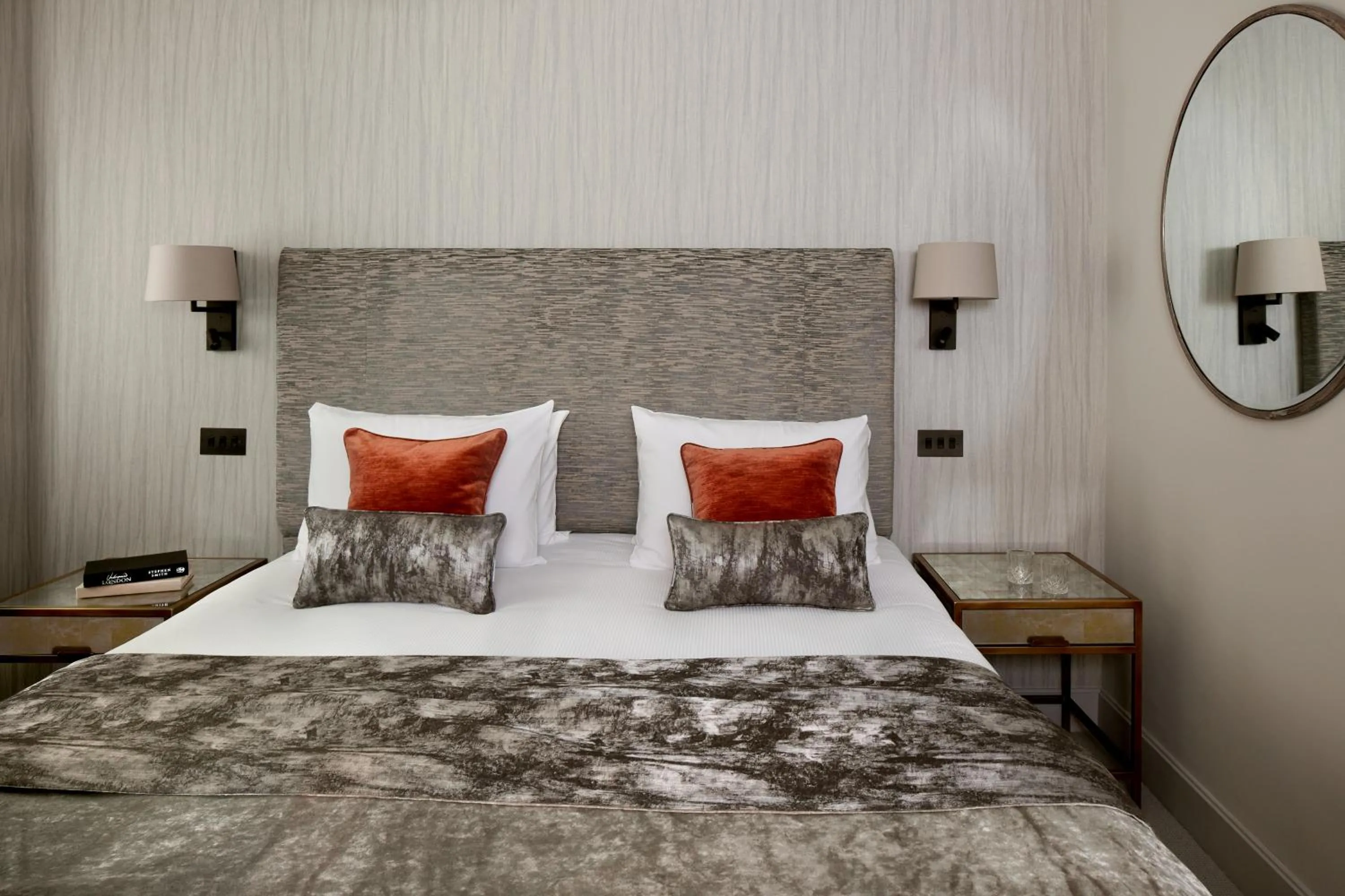 Bed in Arlington House Apartments