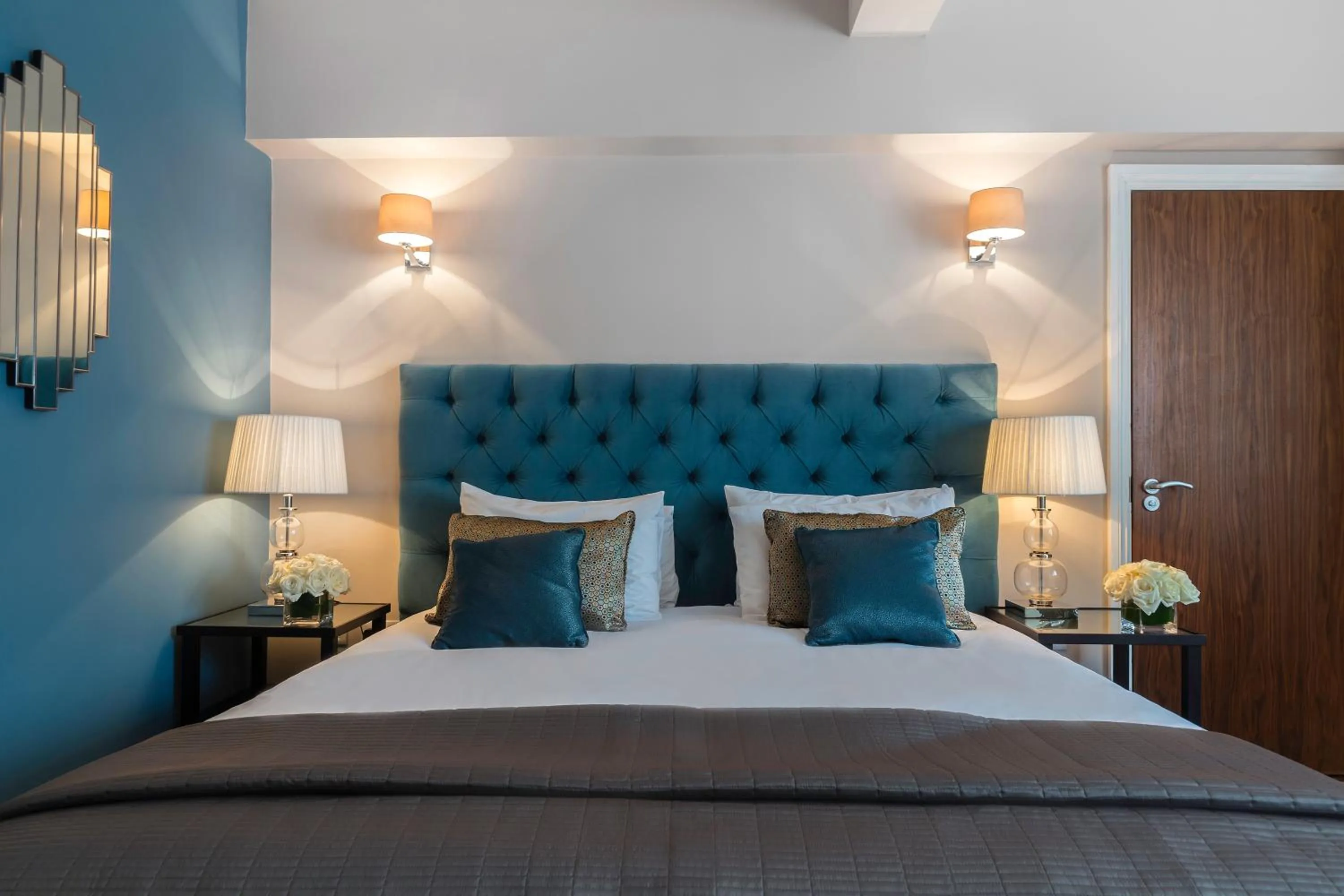 Bed in Arlington House Apartments