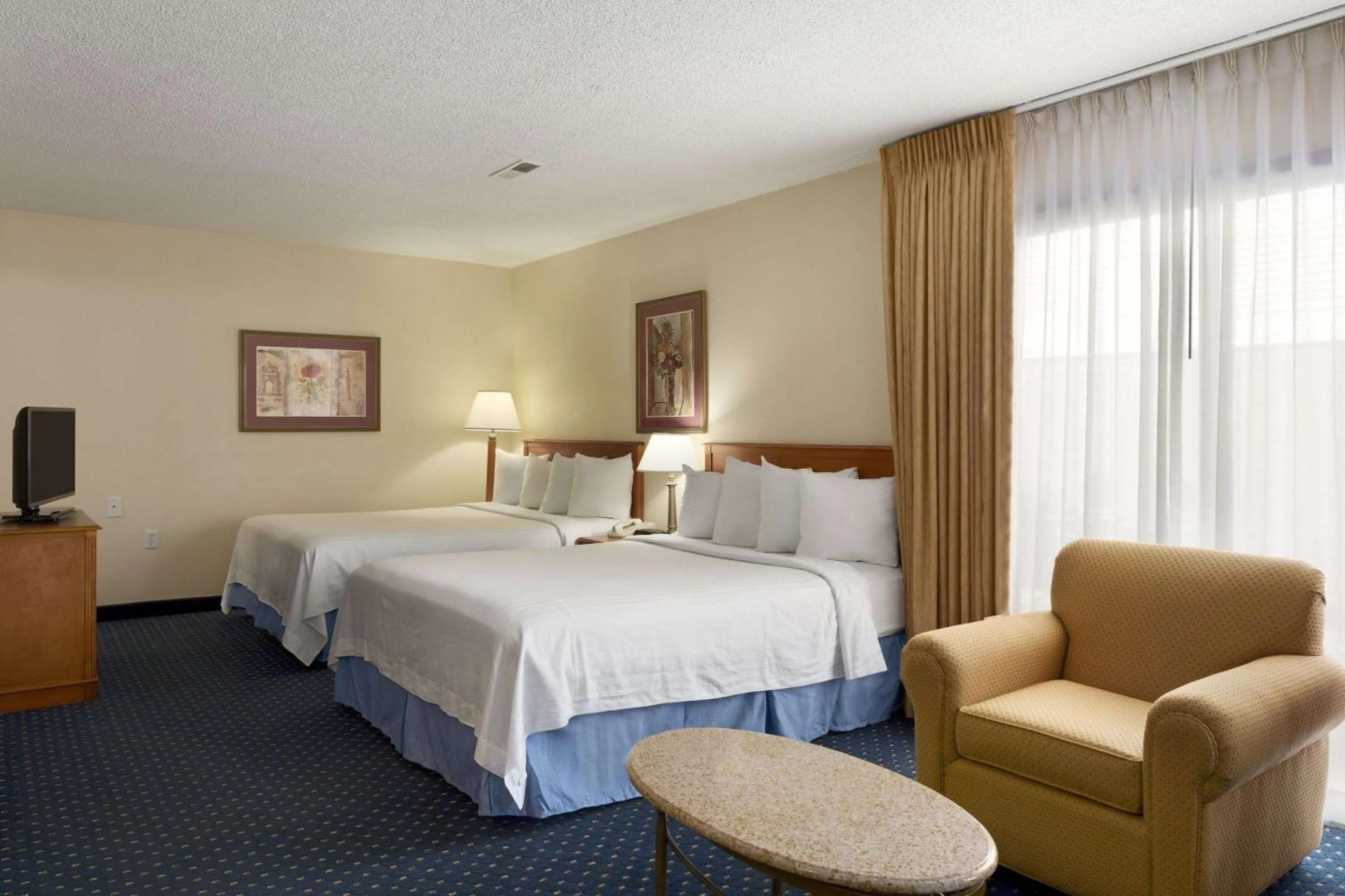 Photo of the whole room, Bed in Hawthorn Extended Stay by Wyndham Fort Wayne