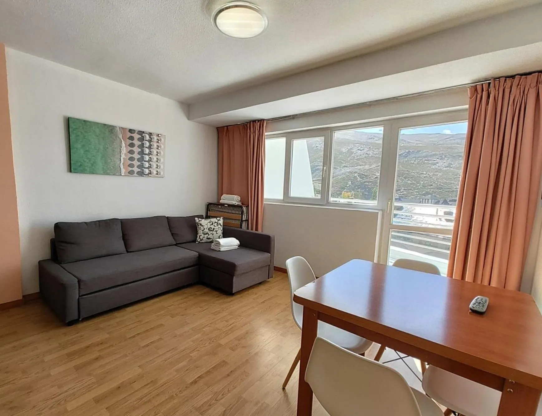 TODOSIERRANEVADA ZONA BAJA - MONTBLANC VISTAS A LA MONTANA - Junto a los Telecabinas