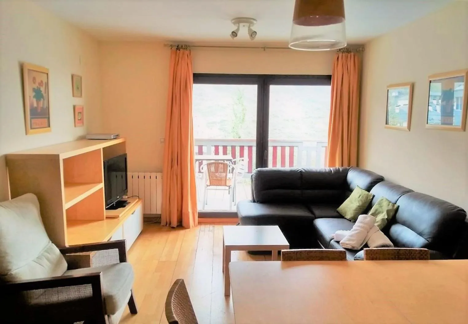 TODOSIERRANEVADA ZONA BAJA - MONTBLANC VISTAS A LA MONTANA - Junto a los Telecabinas