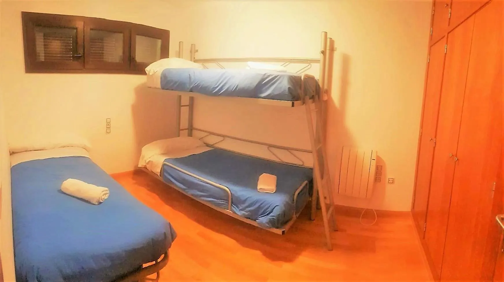 Bed in TODOSIERRANEVADA ZONA BAJA - MONTBLANC VISTAS A LA MONTANA - Junto a los Telecabinas